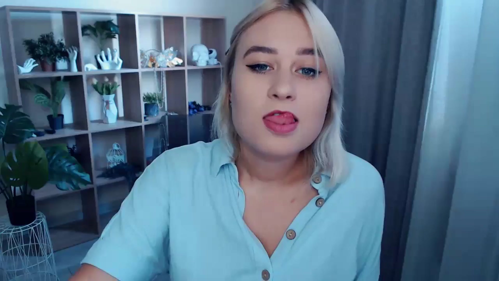 Gallery image thumbnail from Kukla_kolduna's myfreecams stream on, 09/15/2024, 14:54 image 12 of 20