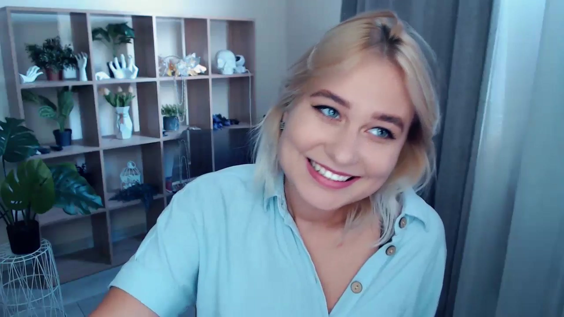 Gallery image thumbnail from Kukla_kolduna's myfreecams stream on, 09/15/2024, 14:54 image 18 of 20