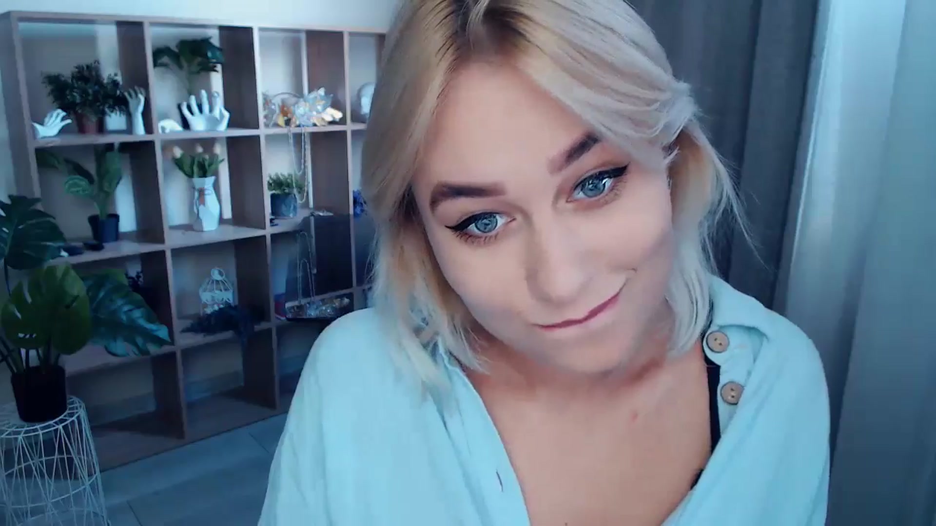 Gallery image thumbnail from Kukla_kolduna's myfreecams stream on, 09/15/2024, 14:54 image 19 of 20
