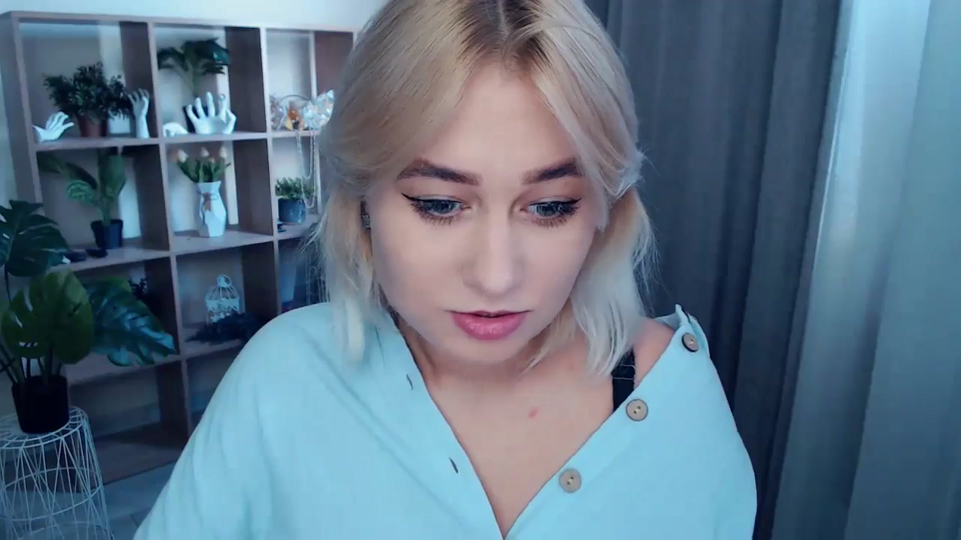 Gallery image thumbnail from Kukla_kolduna's myfreecams stream on, 09/15/2024, 14:54 image 20 of 20