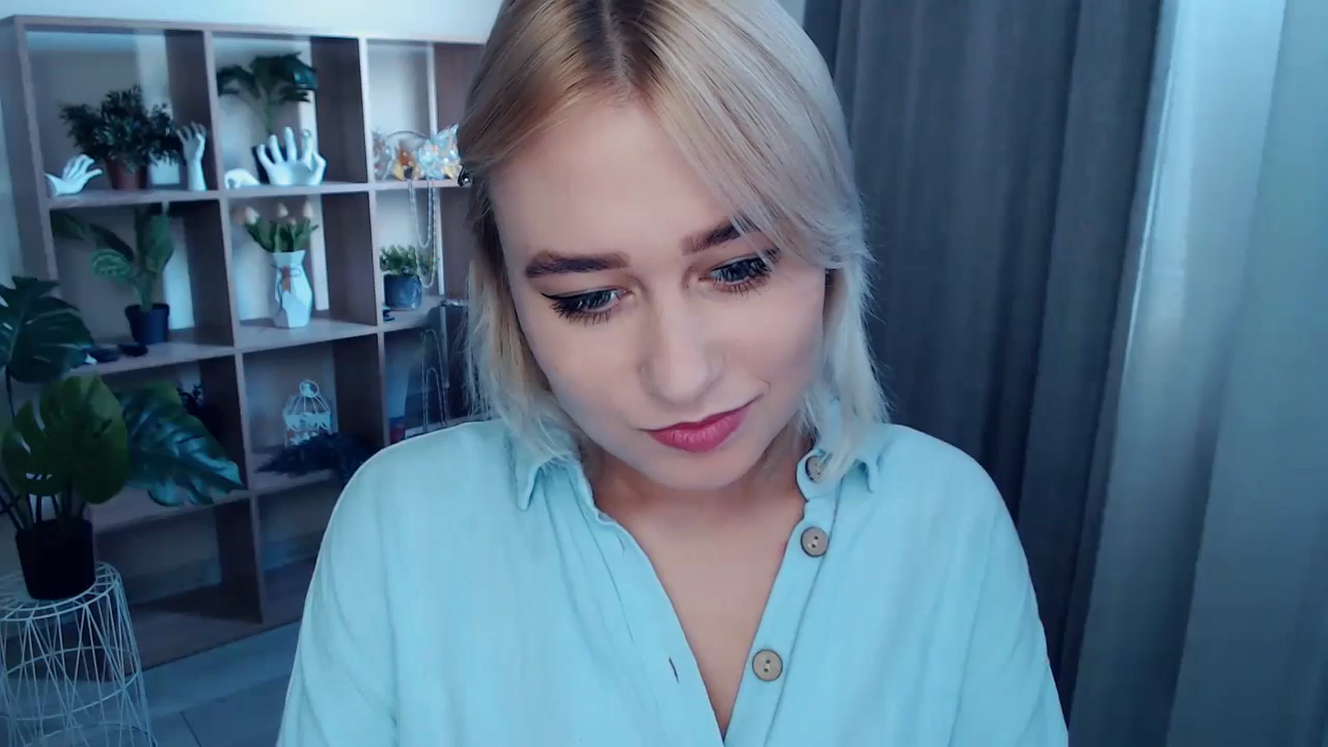 Gallery image thumbnail from Kukla_kolduna's myfreecams stream on, 09/15/2024, 14:54 image 13 of 20