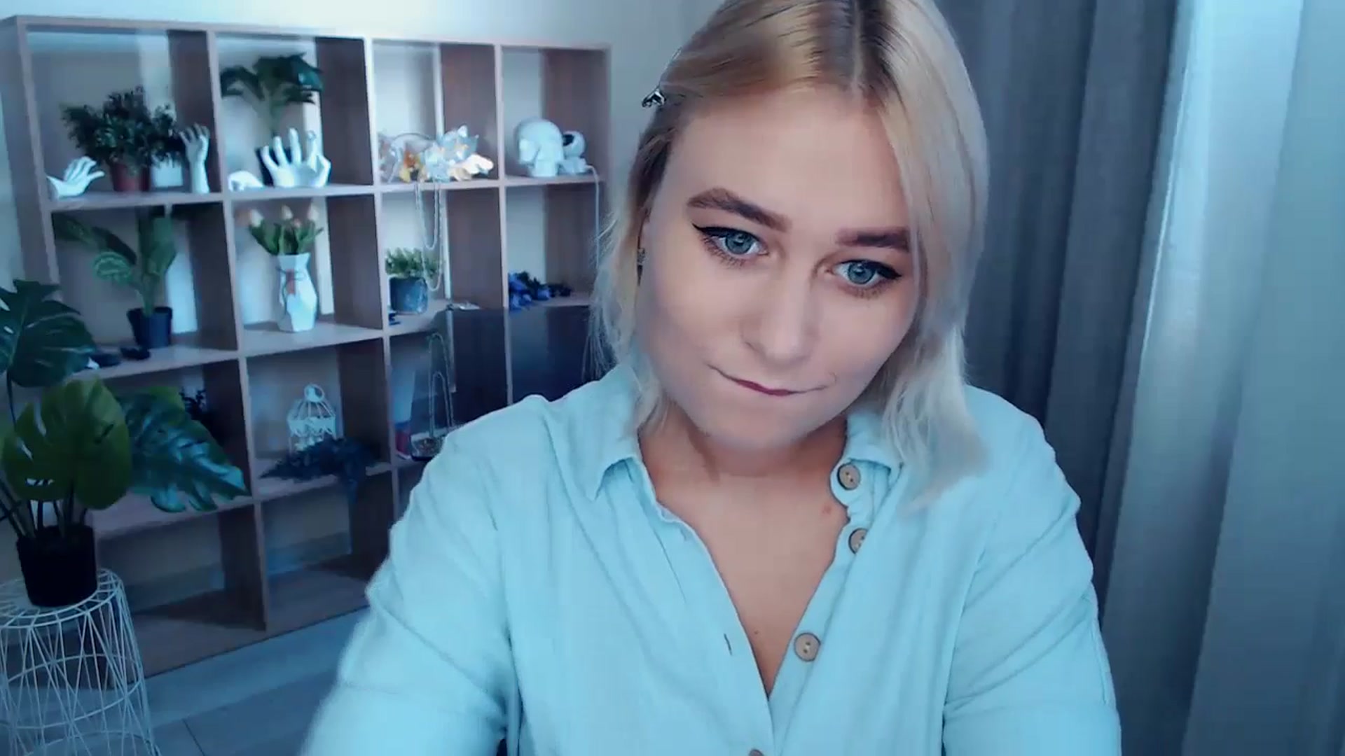 Gallery image thumbnail from Kukla_kolduna's myfreecams stream on, 09/15/2024, 14:54 image 10 of 20