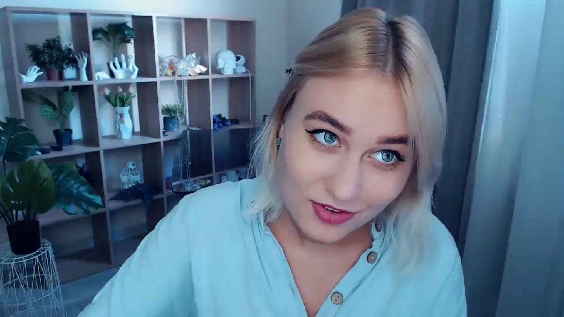 Gallery image thumbnail from Kukla_kolduna's myfreecams stream on, 09/15/2024, 14:54 image 6 of 20