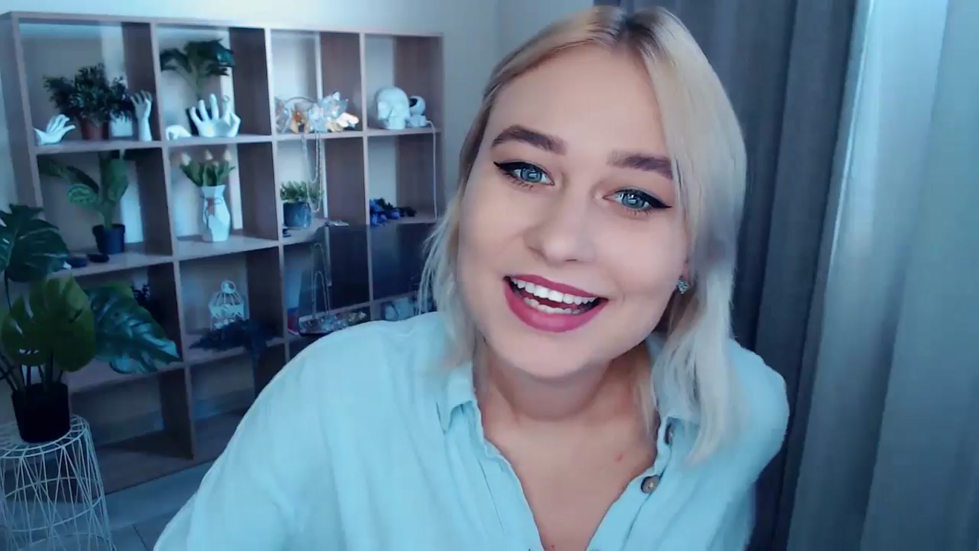 Gallery image thumbnail from Kukla_kolduna's myfreecams stream on, 09/15/2024, 14:54 image 7 of 20