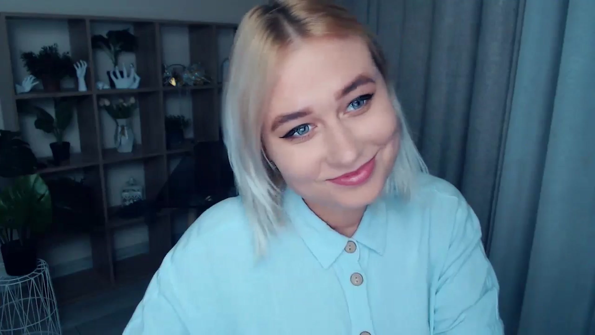 Gallery image thumbnail from Kukla_kolduna's myfreecams stream on, 09/15/2024, 18:11 image 9 of 20
