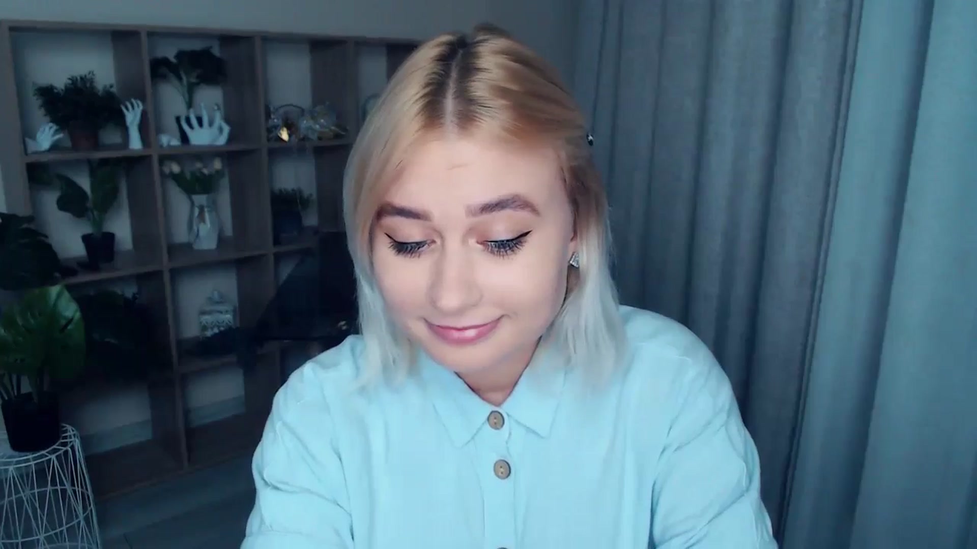 Gallery image thumbnail from Kukla_kolduna's myfreecams stream on, 09/15/2024, 18:11 image 10 of 20