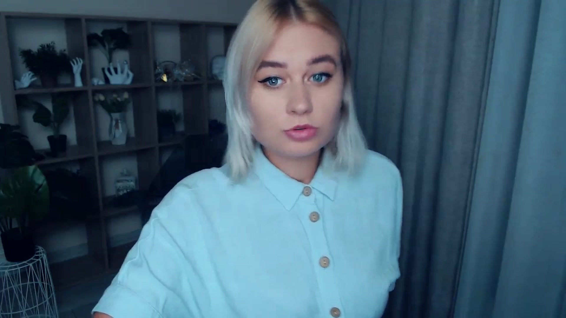 Gallery image thumbnail from Kukla_kolduna's myfreecams stream on, 09/15/2024, 18:11 image 8 of 20