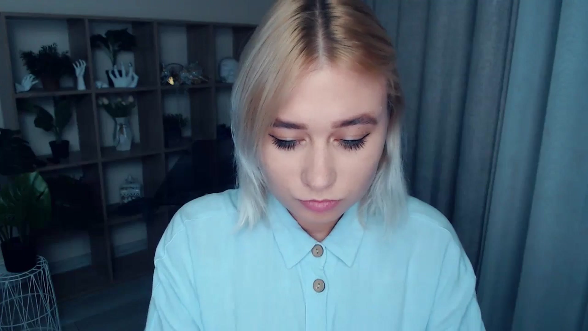 Gallery image thumbnail from Kukla_kolduna's myfreecams stream on, 09/15/2024, 18:11 image 16 of 20