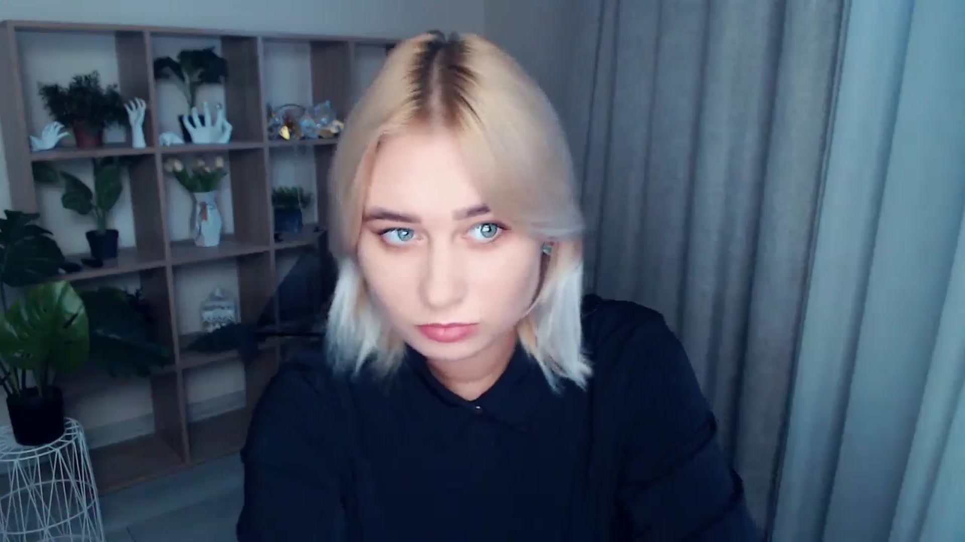 Gallery image thumbnail from Kukla_kolduna's myfreecams stream on, 09/18/2024, 17:18 image 3 of 20