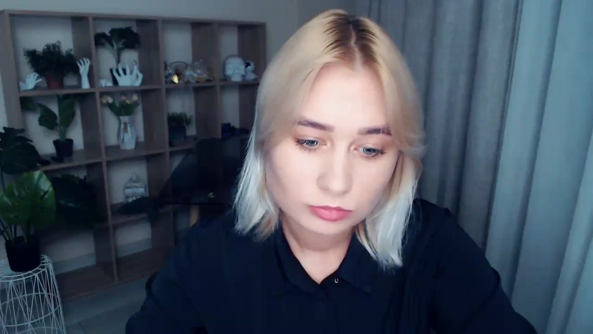Gallery image thumbnail from Kukla_kolduna's myfreecams stream on, 09/18/2024, 17:18 image 9 of 20