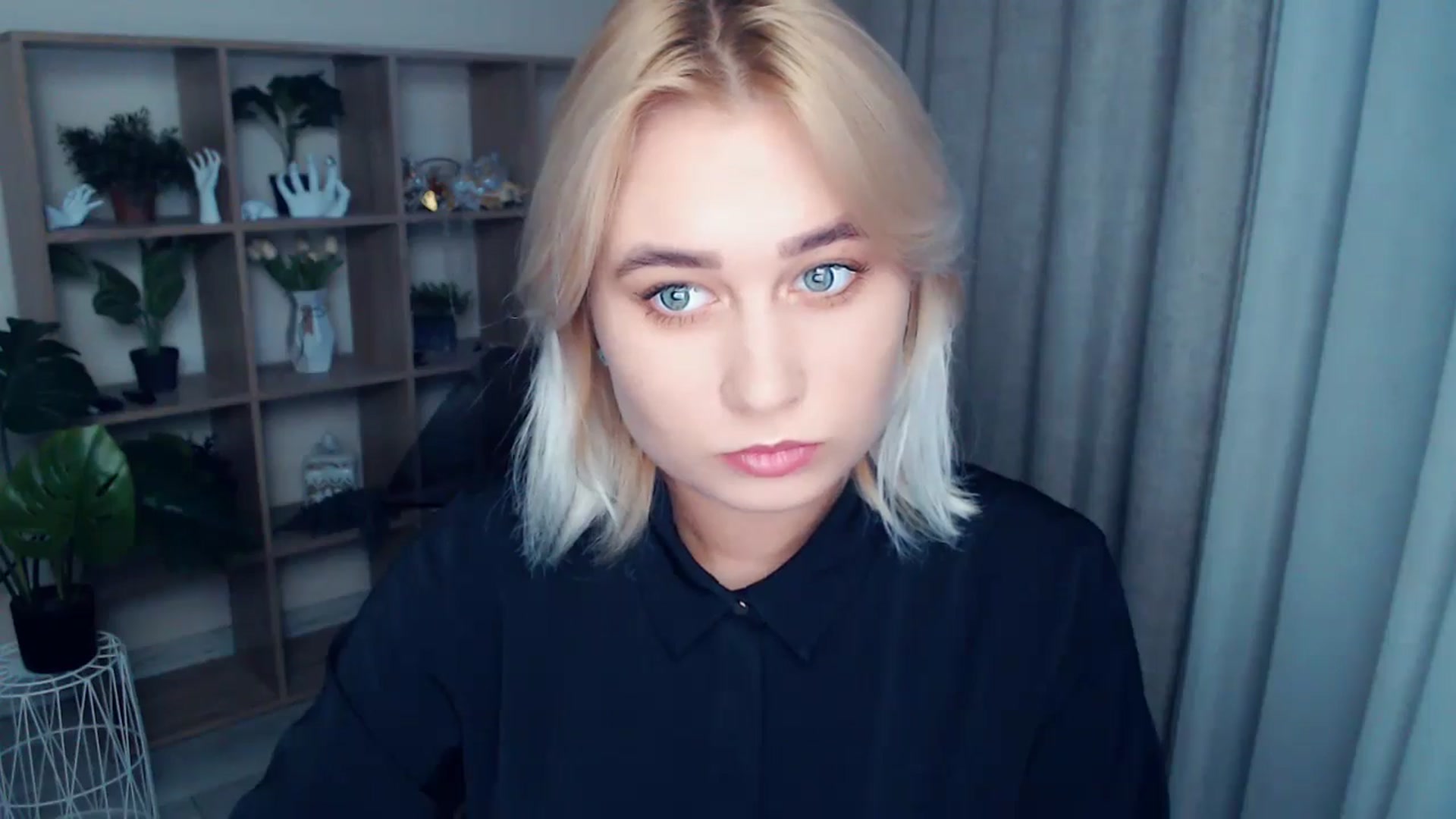 Gallery image thumbnail from Kukla_kolduna's myfreecams stream on, 09/18/2024, 17:18 image 6 of 20