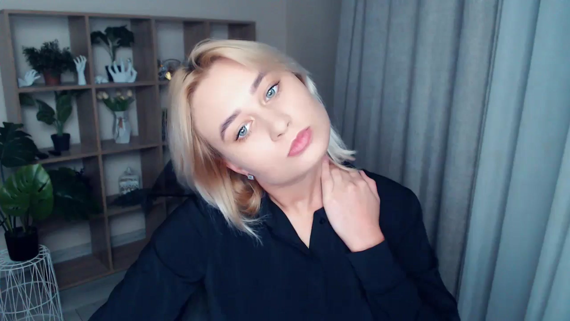 Gallery image thumbnail from Kukla_kolduna's myfreecams stream on, 09/18/2024, 17:18 image 10 of 20