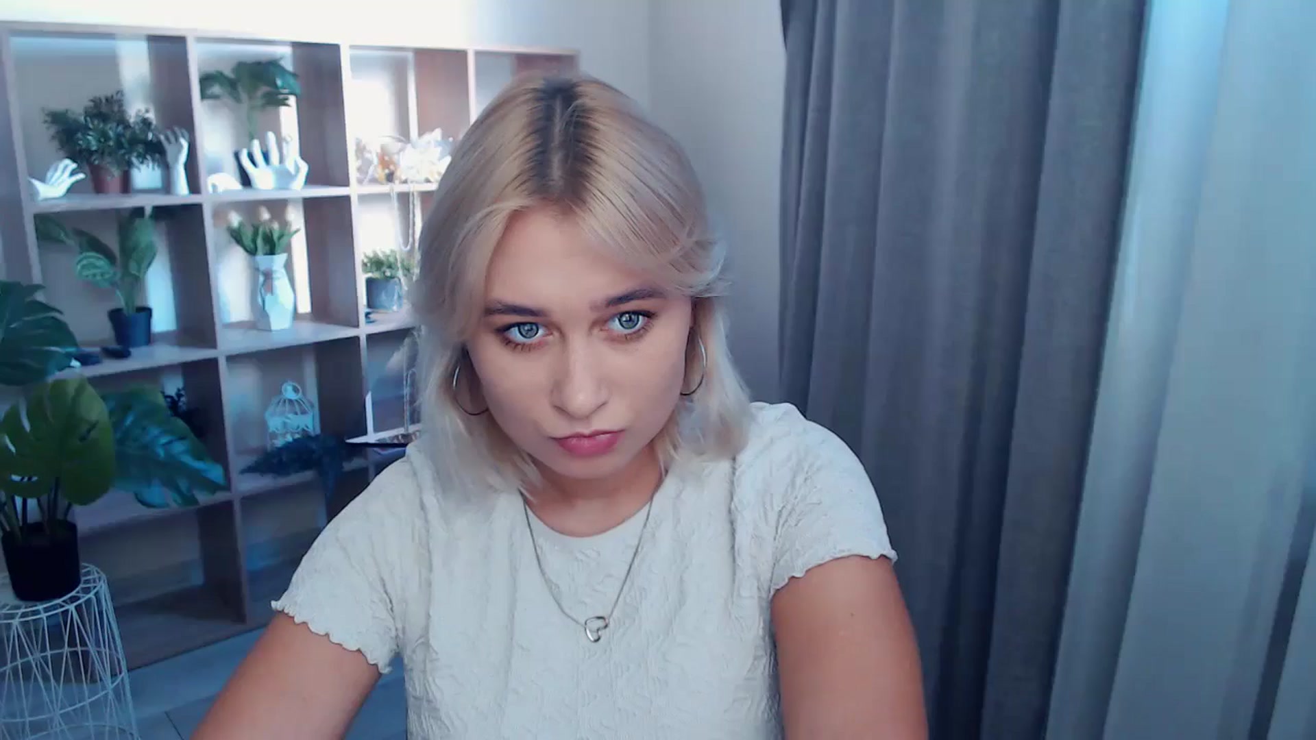 Gallery image thumbnail from Kukla_kolduna's myfreecams stream on, 09/20/2024, 14:27 image 18 of 20