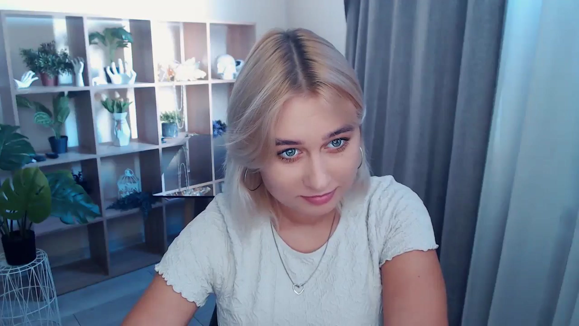 Gallery image thumbnail from Kukla_kolduna's myfreecams stream on, 09/20/2024, 14:27 image 5 of 20