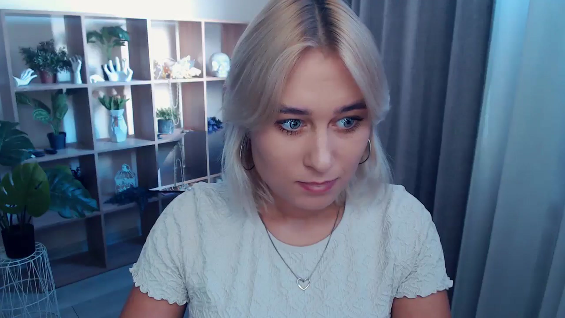 Gallery image thumbnail from Kukla_kolduna's myfreecams stream on, 09/20/2024, 14:27 image 10 of 20
