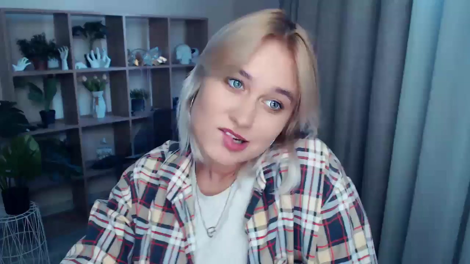 Gallery image thumbnail from Kukla_kolduna's myfreecams stream on, 09/20/2024, 16:28 image 5 of 20