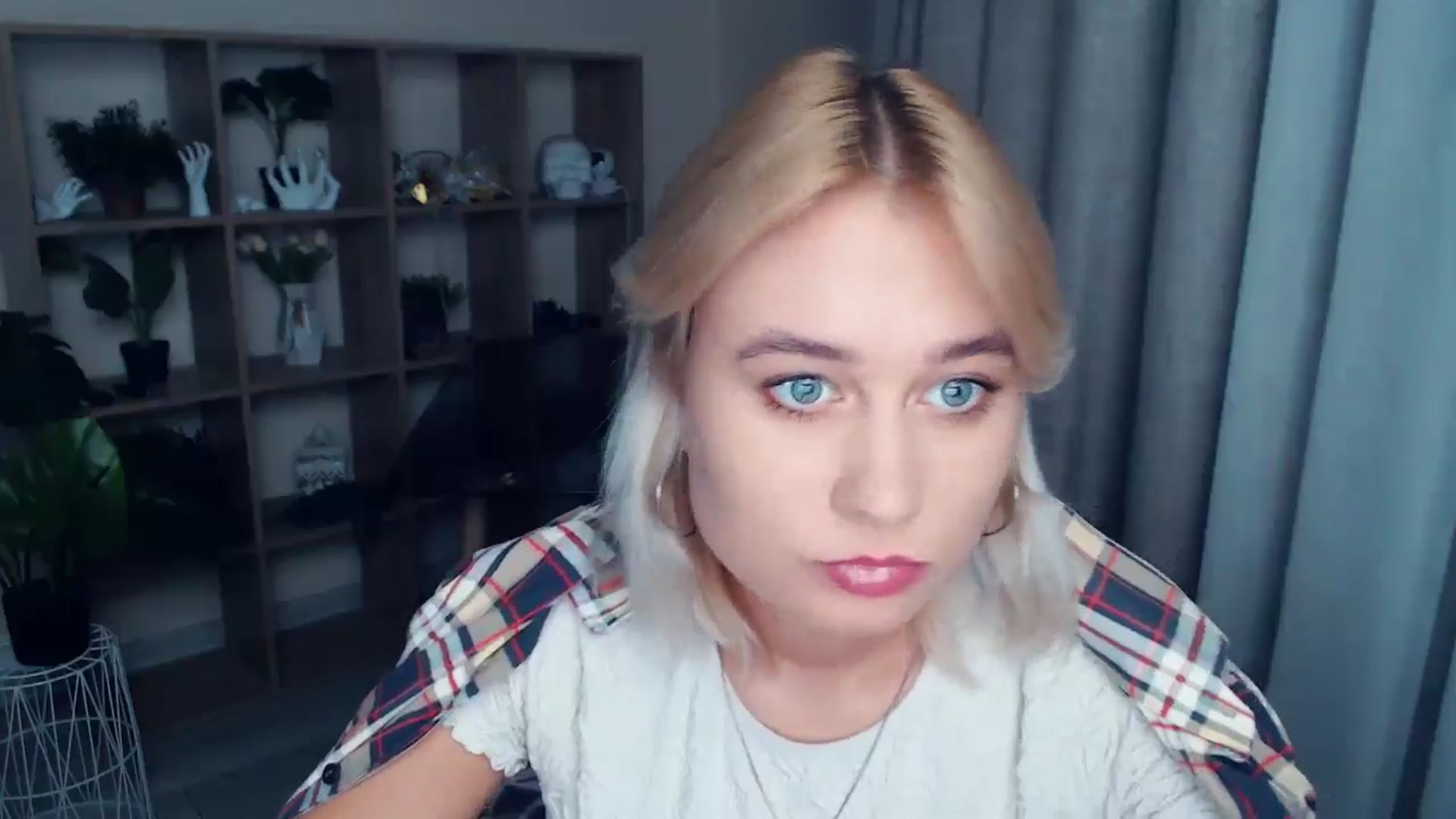 Gallery image thumbnail from Kukla_kolduna's myfreecams stream on, 09/20/2024, 16:28 image 19 of 20