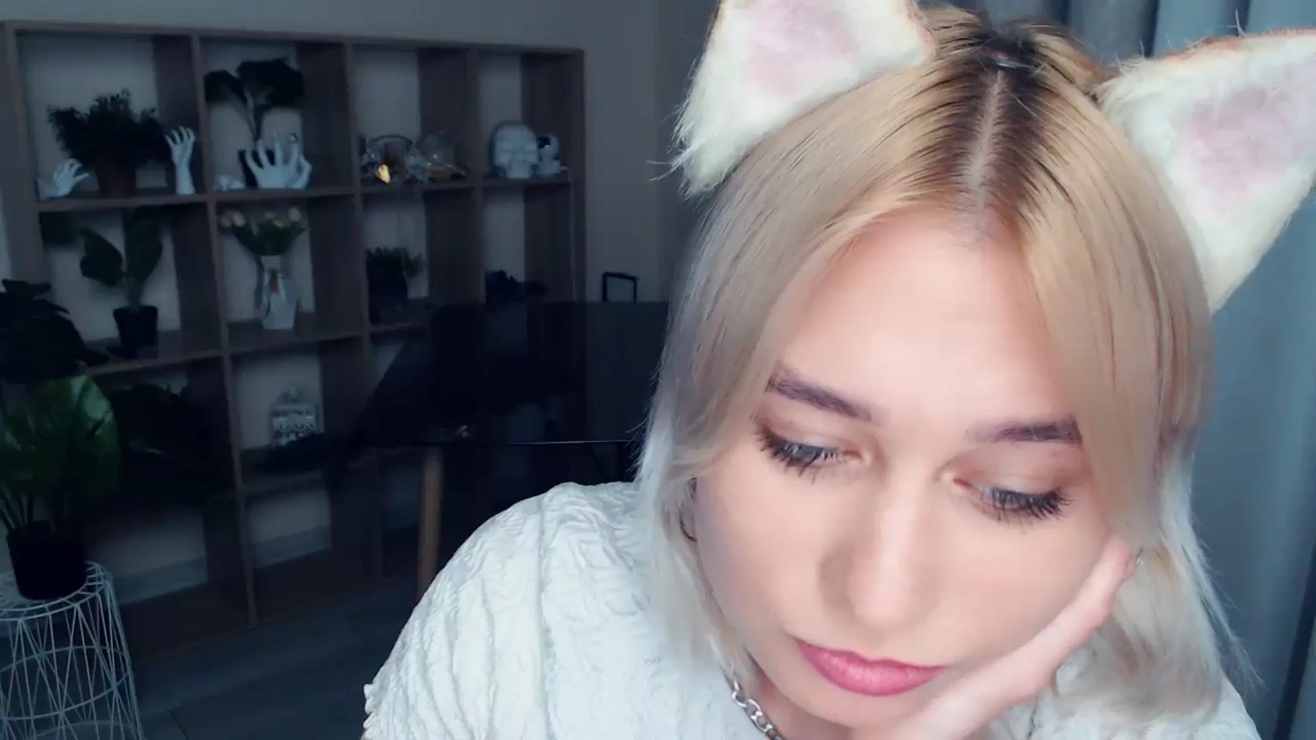 Gallery image thumbnail from Kukla_kolduna's myfreecams stream on, 09/20/2024, 18:06 image 20 of 20