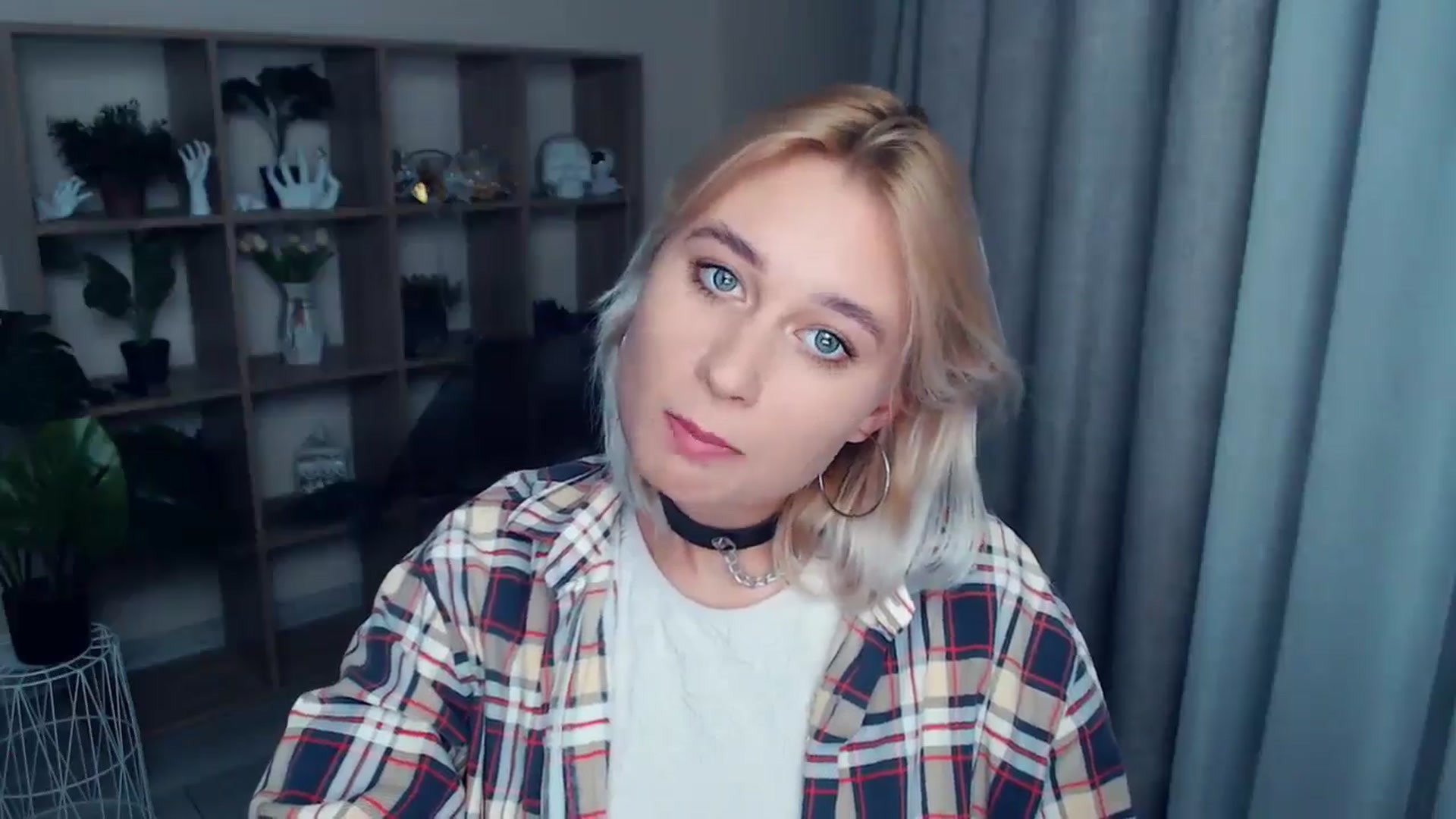 Gallery image thumbnail from Kukla_kolduna's myfreecams stream on, 09/20/2024, 18:06 image 11 of 20
