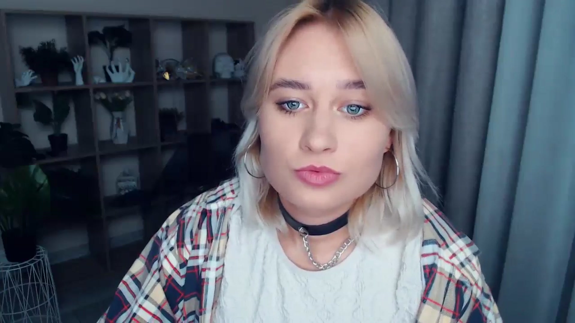 Gallery image thumbnail from Kukla_kolduna's myfreecams stream on, 09/20/2024, 18:06 image 5 of 20
