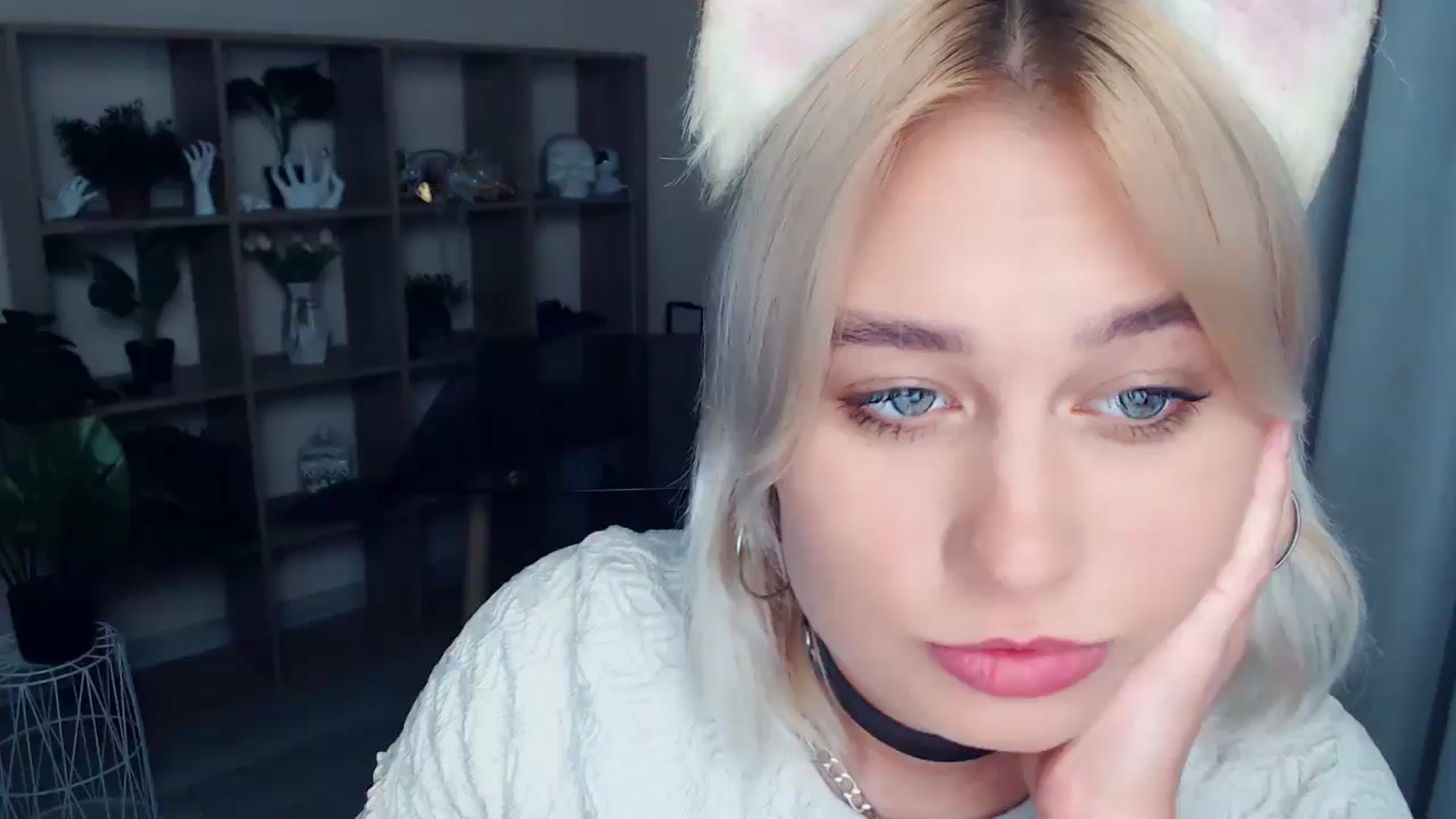 Gallery image thumbnail from Kukla_kolduna's myfreecams stream on, 09/20/2024, 18:06 image 19 of 20