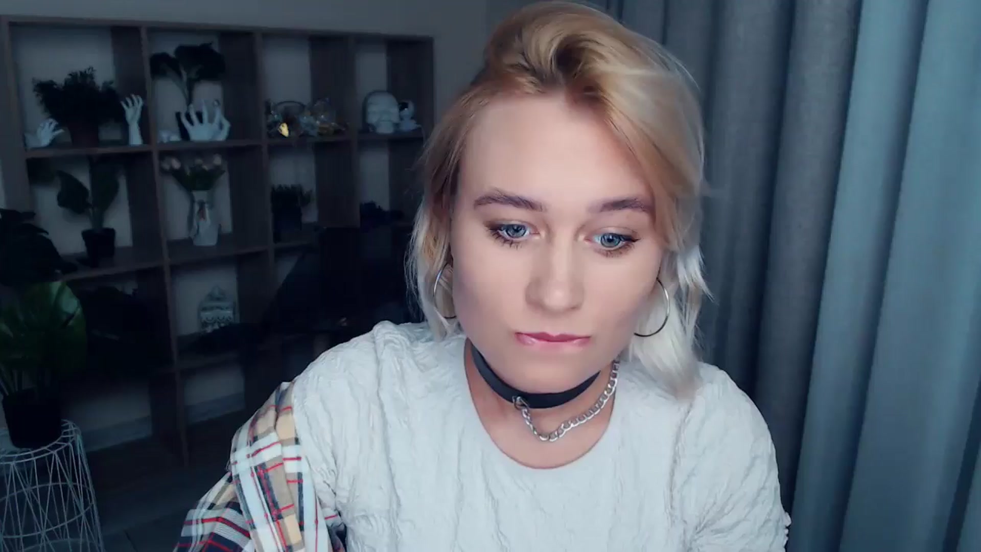 Gallery image thumbnail from Kukla_kolduna's myfreecams stream on, 09/20/2024, 18:06 image 2 of 20
