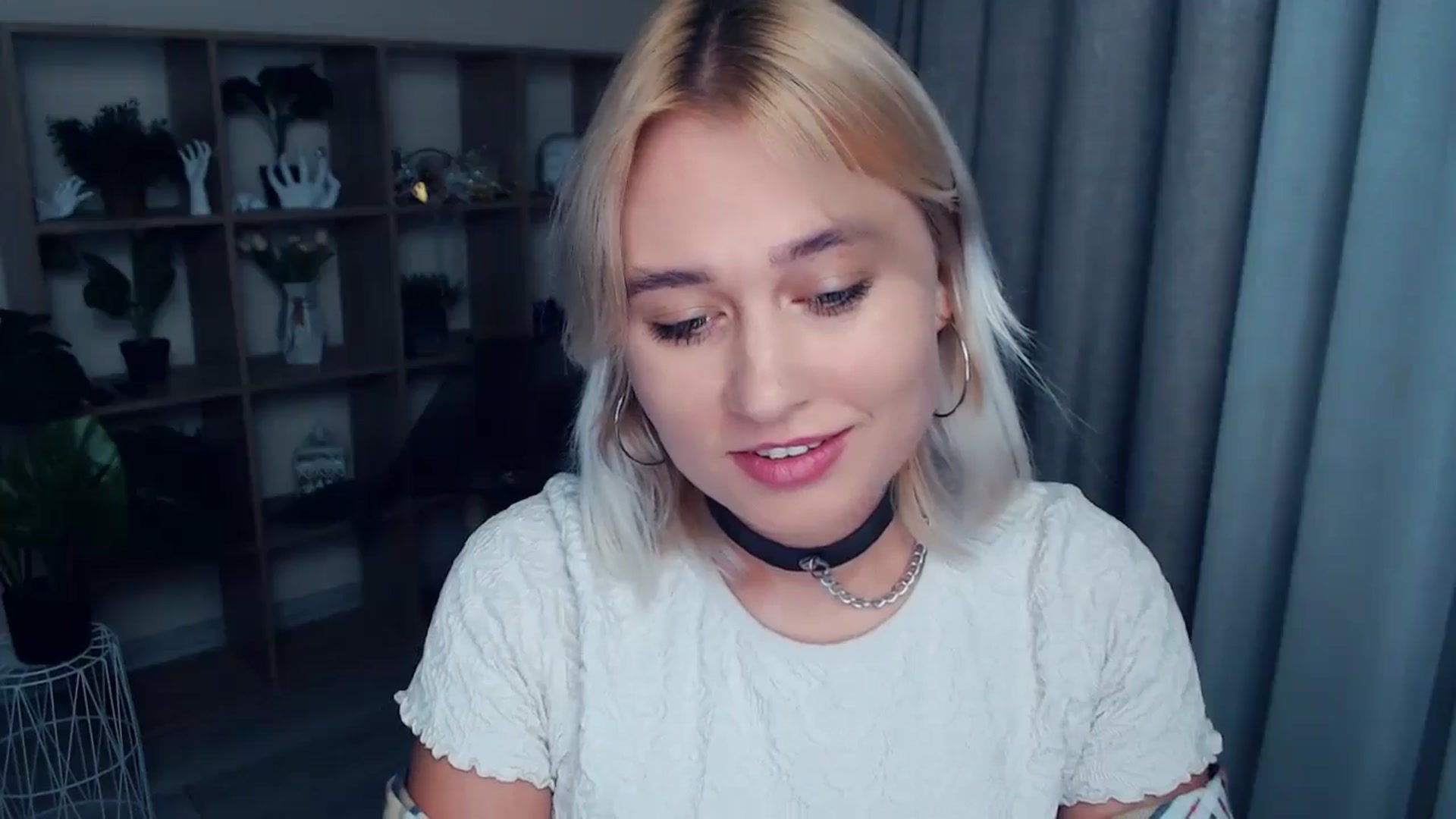 Gallery image thumbnail from Kukla_kolduna's myfreecams stream on, 09/20/2024, 18:06 image 9 of 20