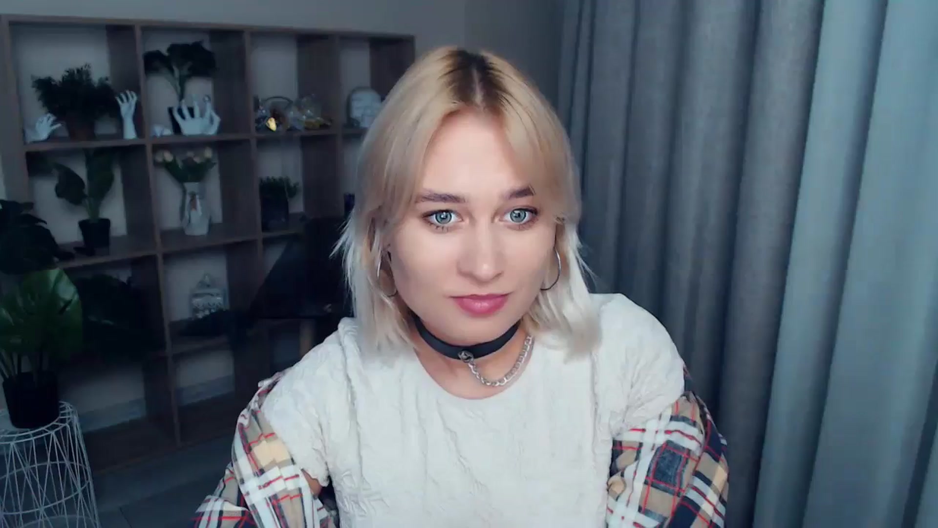 Gallery image thumbnail from Kukla_kolduna's myfreecams stream on, 09/20/2024, 18:06 image 3 of 20