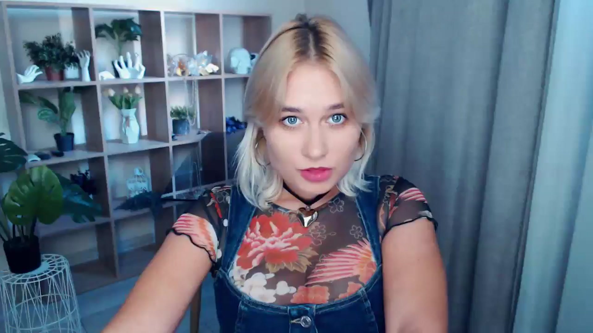 Gallery image thumbnail from Kukla_kolduna's myfreecams stream on, 09/21/2024, 16:10 image 13 of 20