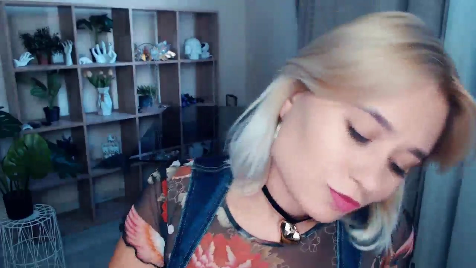 Gallery image thumbnail from Kukla_kolduna's myfreecams stream on, 09/21/2024, 16:10 image 15 of 20