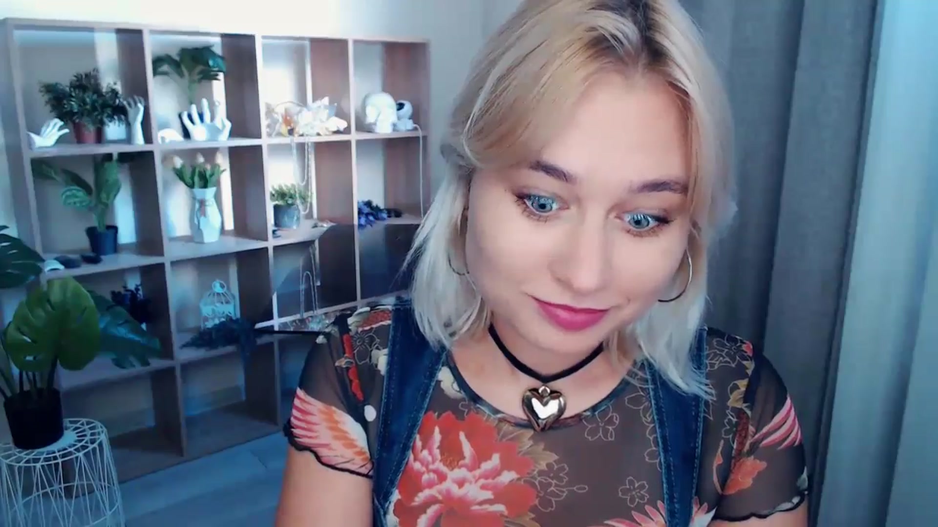 Gallery image thumbnail from Kukla_kolduna's myfreecams stream on, 09/21/2024, 16:10 image 5 of 20