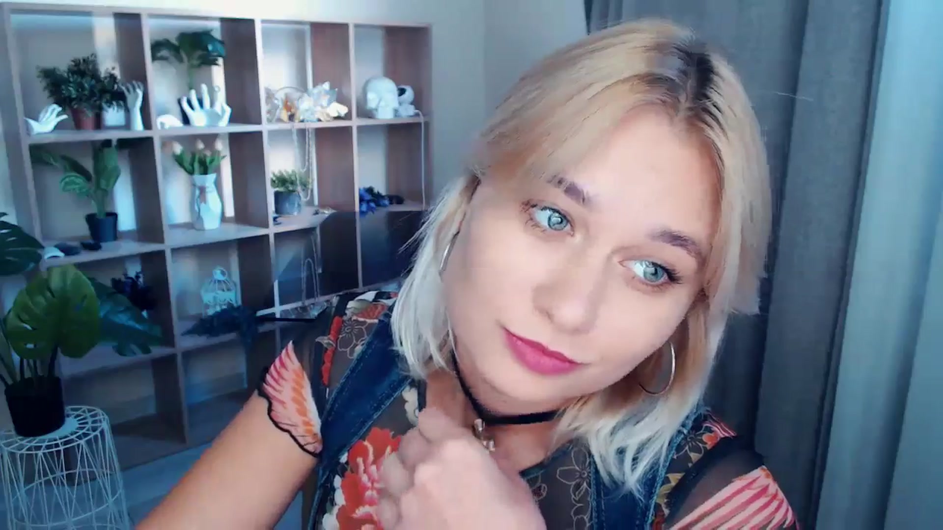 Gallery image thumbnail from Kukla_kolduna's myfreecams stream on, 09/21/2024, 16:10 image 9 of 20