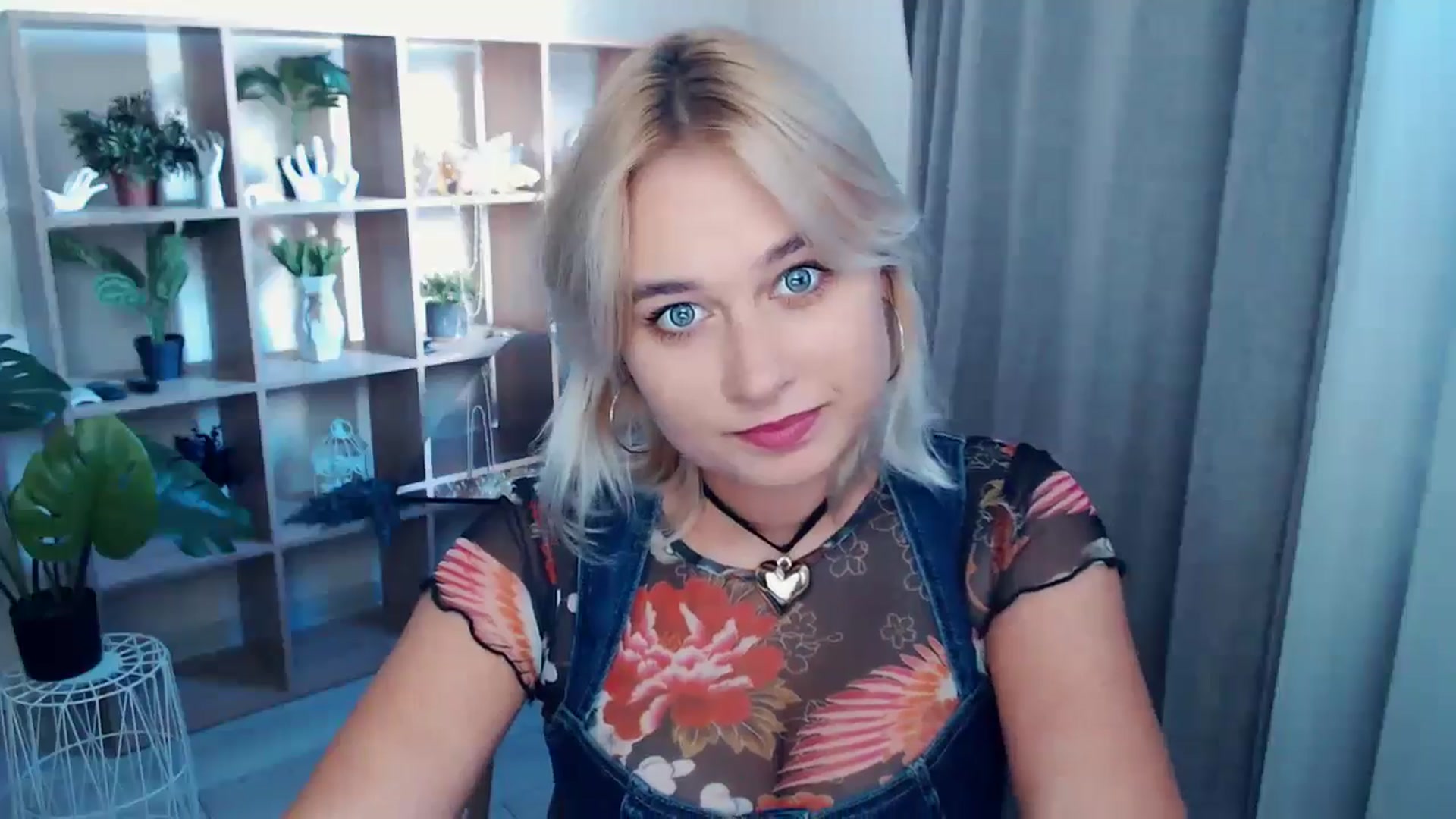 Gallery image thumbnail from Kukla_kolduna's myfreecams stream on, 09/21/2024, 16:10 image 2 of 20