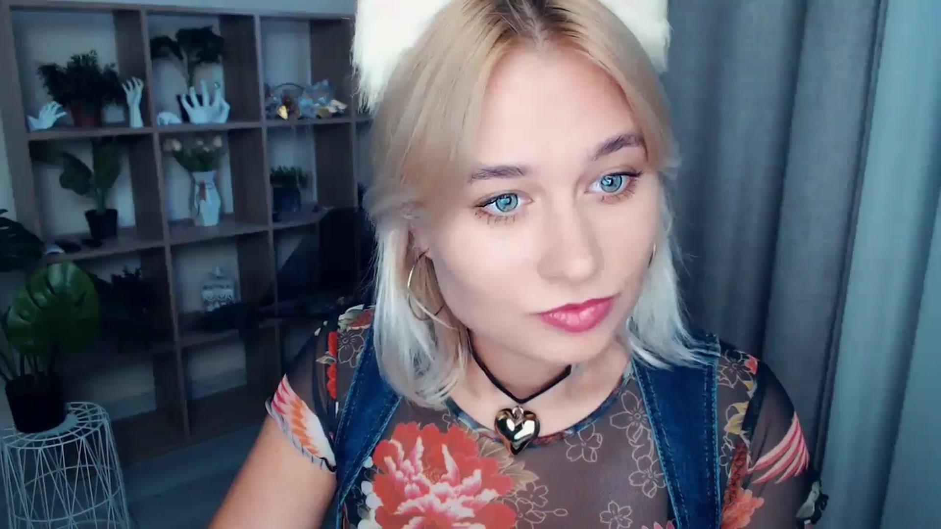Gallery image thumbnail from Kukla_kolduna's myfreecams stream on, 09/21/2024, 16:10 image 19 of 20