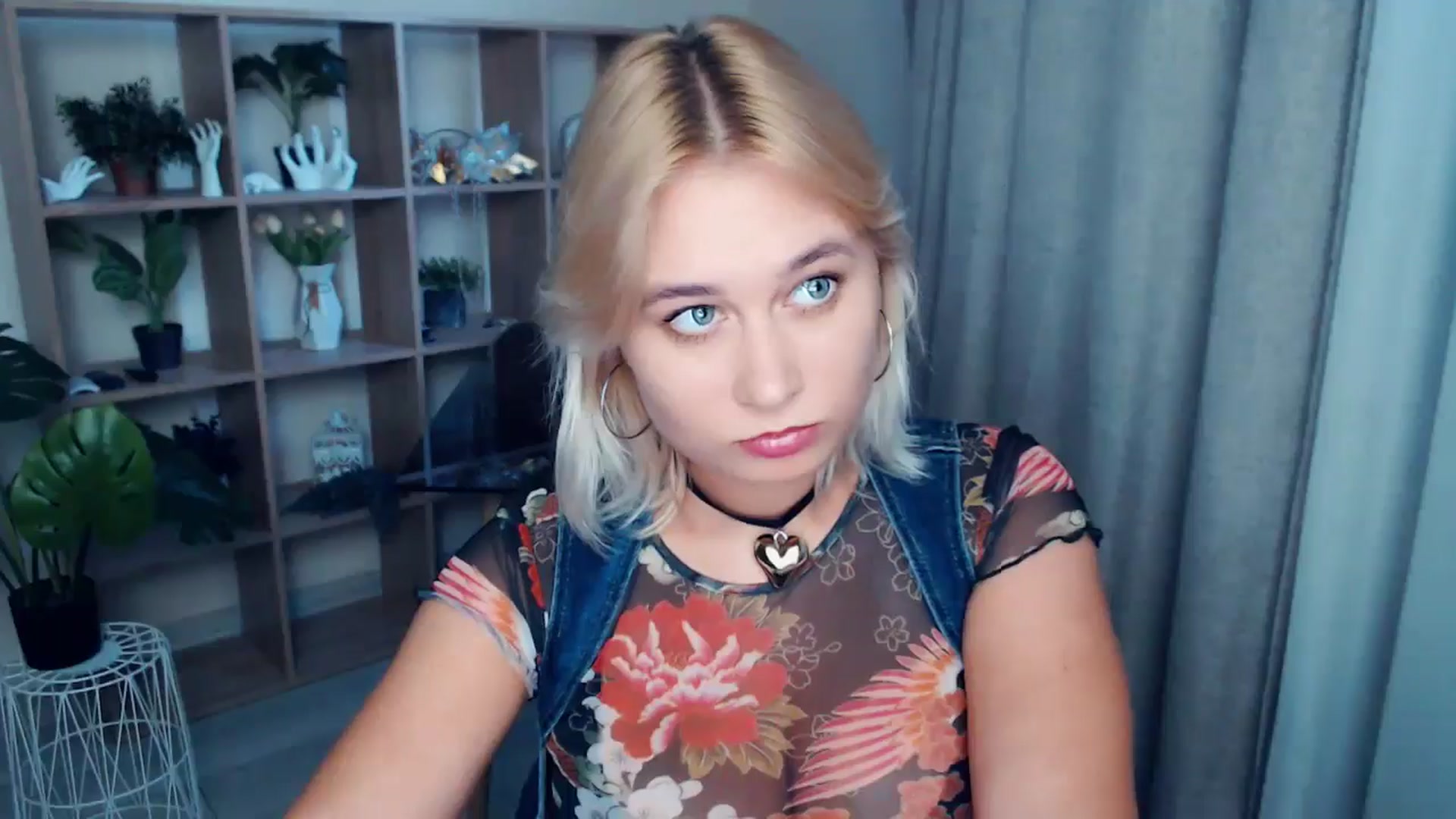 Gallery image thumbnail from Kukla_kolduna's myfreecams stream on, 09/21/2024, 16:10 image 18 of 20