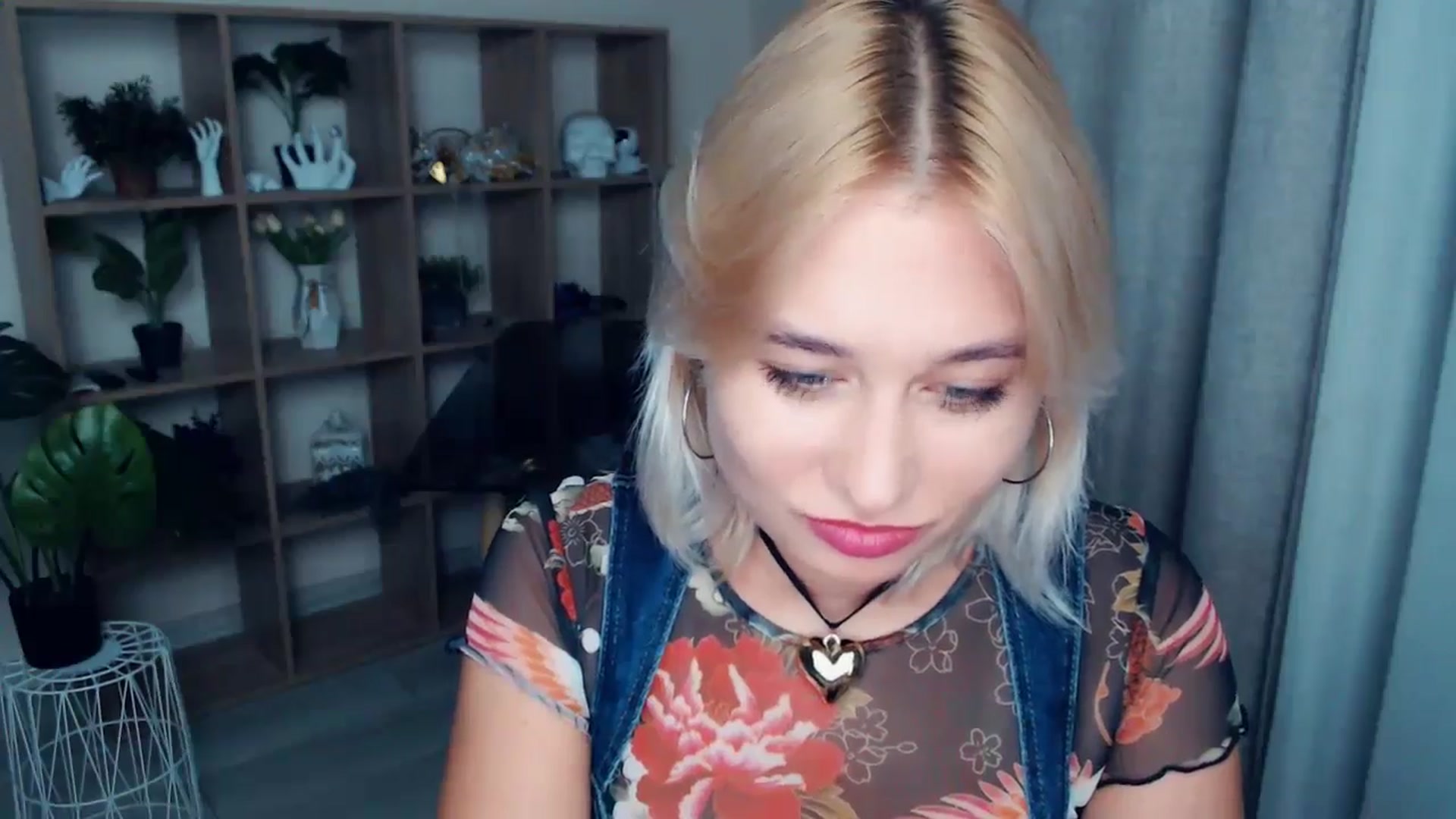Gallery image thumbnail from Kukla_kolduna's myfreecams stream on, 09/21/2024, 17:50 image 3 of 20