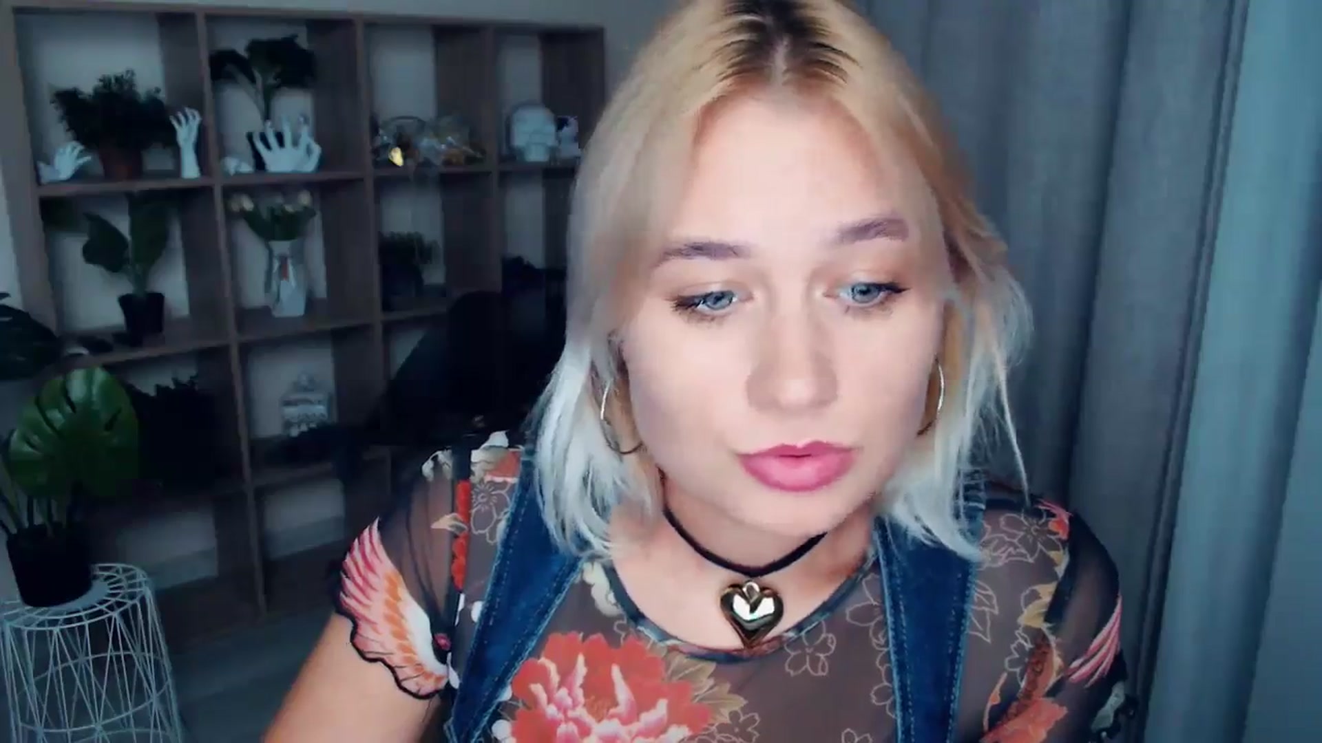 Gallery image thumbnail from Kukla_kolduna's myfreecams stream on, 09/21/2024, 17:50 image 15 of 20