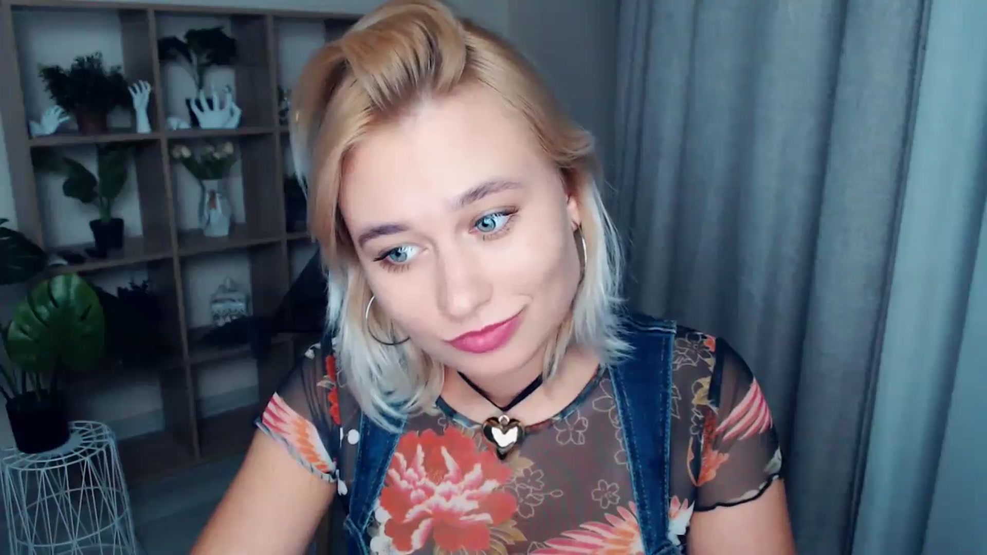 Gallery image thumbnail from Kukla_kolduna's myfreecams stream on, 09/21/2024, 17:50 image 4 of 20