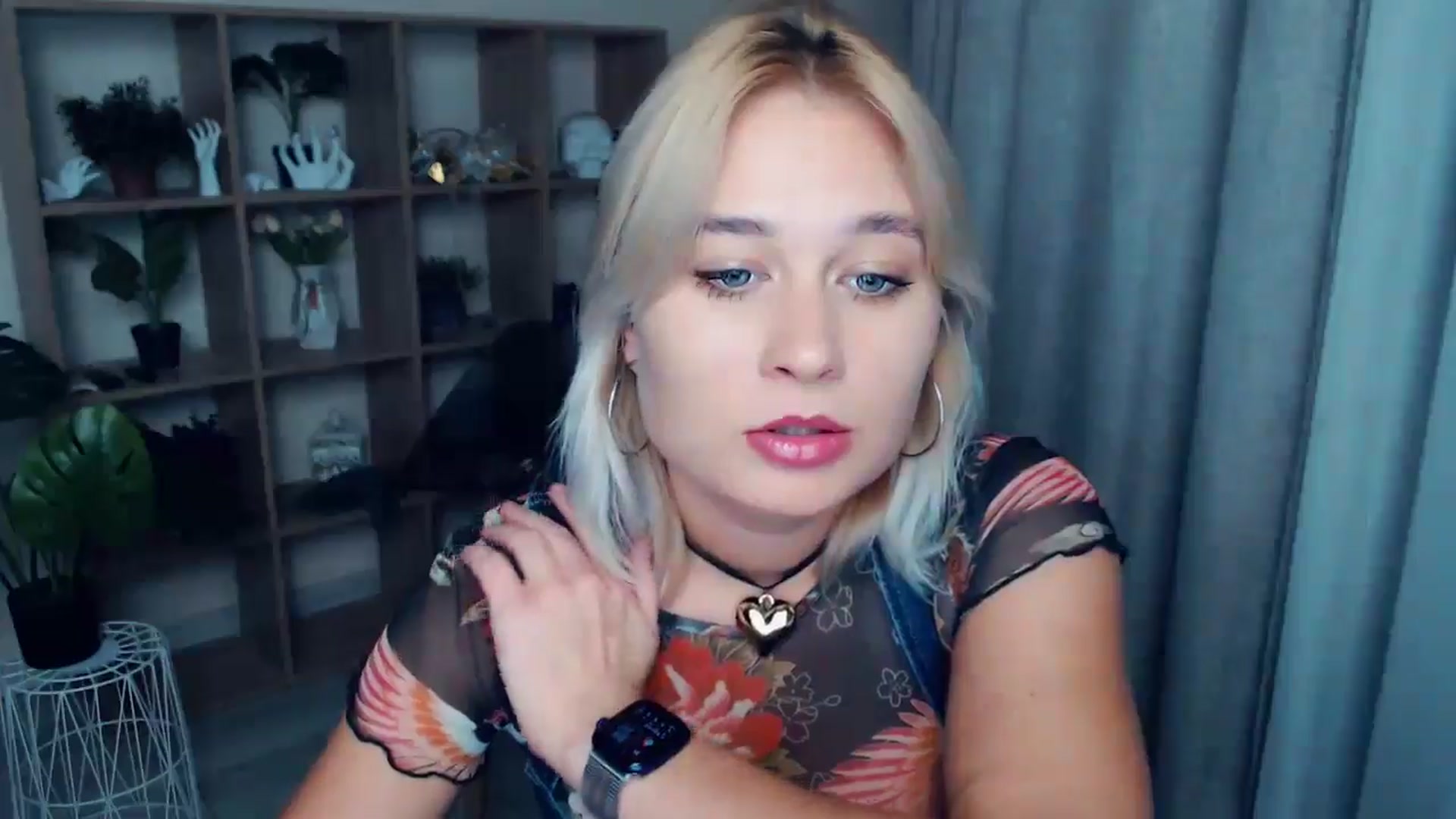 Gallery image thumbnail from Kukla_kolduna's myfreecams stream on, 09/21/2024, 17:50 image 8 of 20