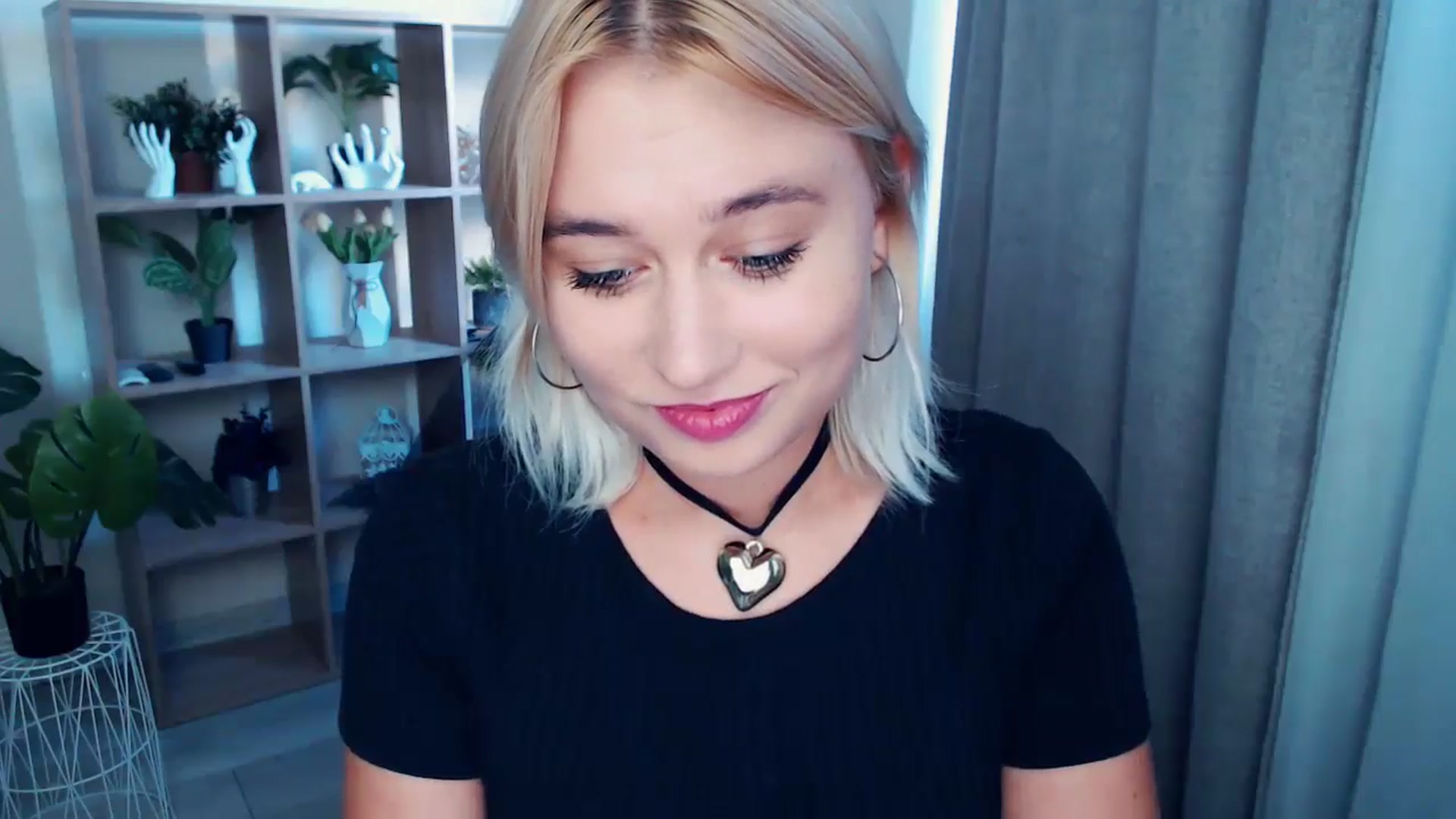 Gallery image thumbnail from Kukla_kolduna's myfreecams stream on, 09/22/2024, 15:19 image 19 of 20
