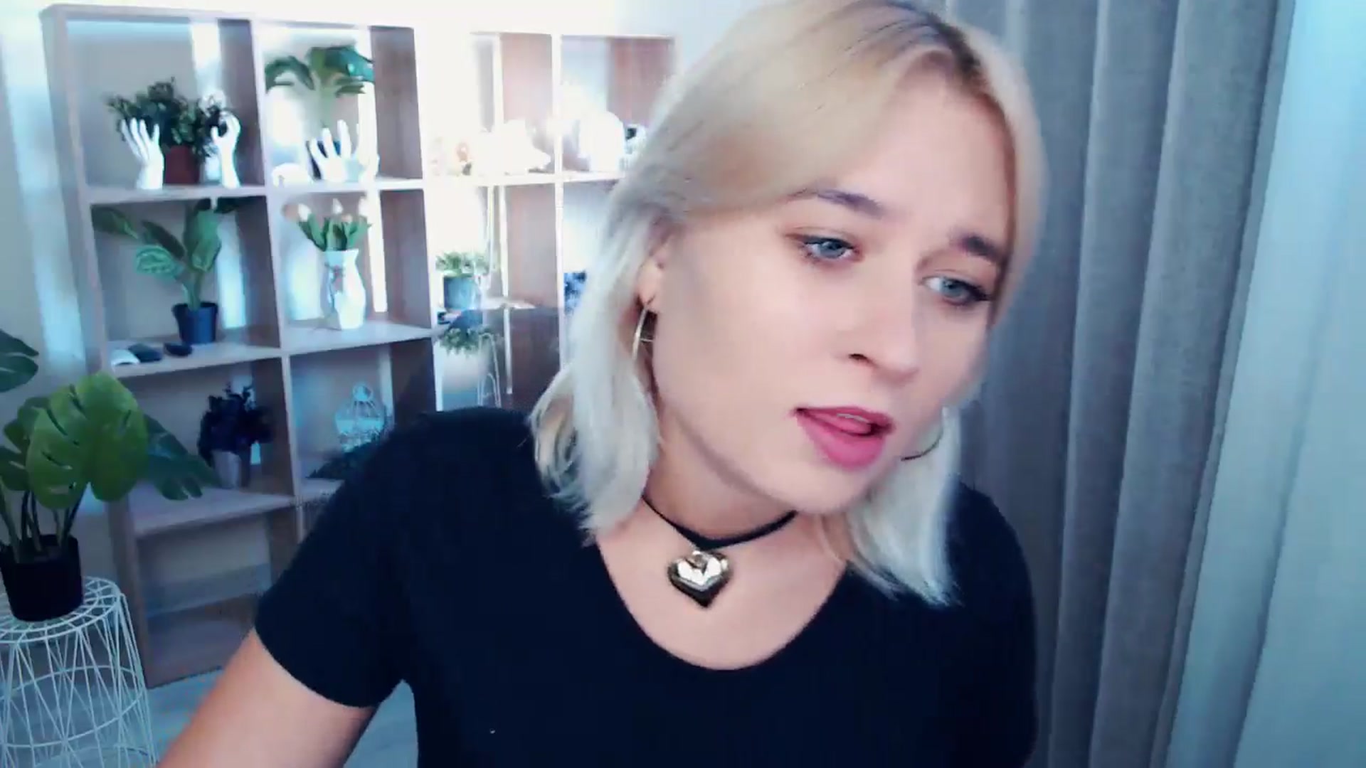 Gallery image thumbnail from Kukla_kolduna's myfreecams stream on, 09/22/2024, 15:19 image 5 of 20
