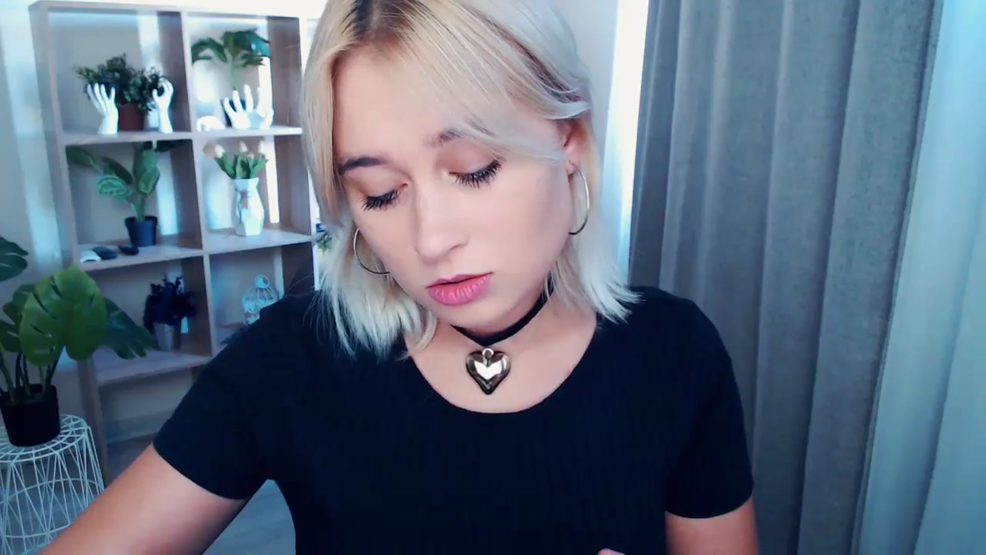 Gallery image thumbnail from Kukla_kolduna's myfreecams stream on, 09/22/2024, 15:19 image 10 of 20