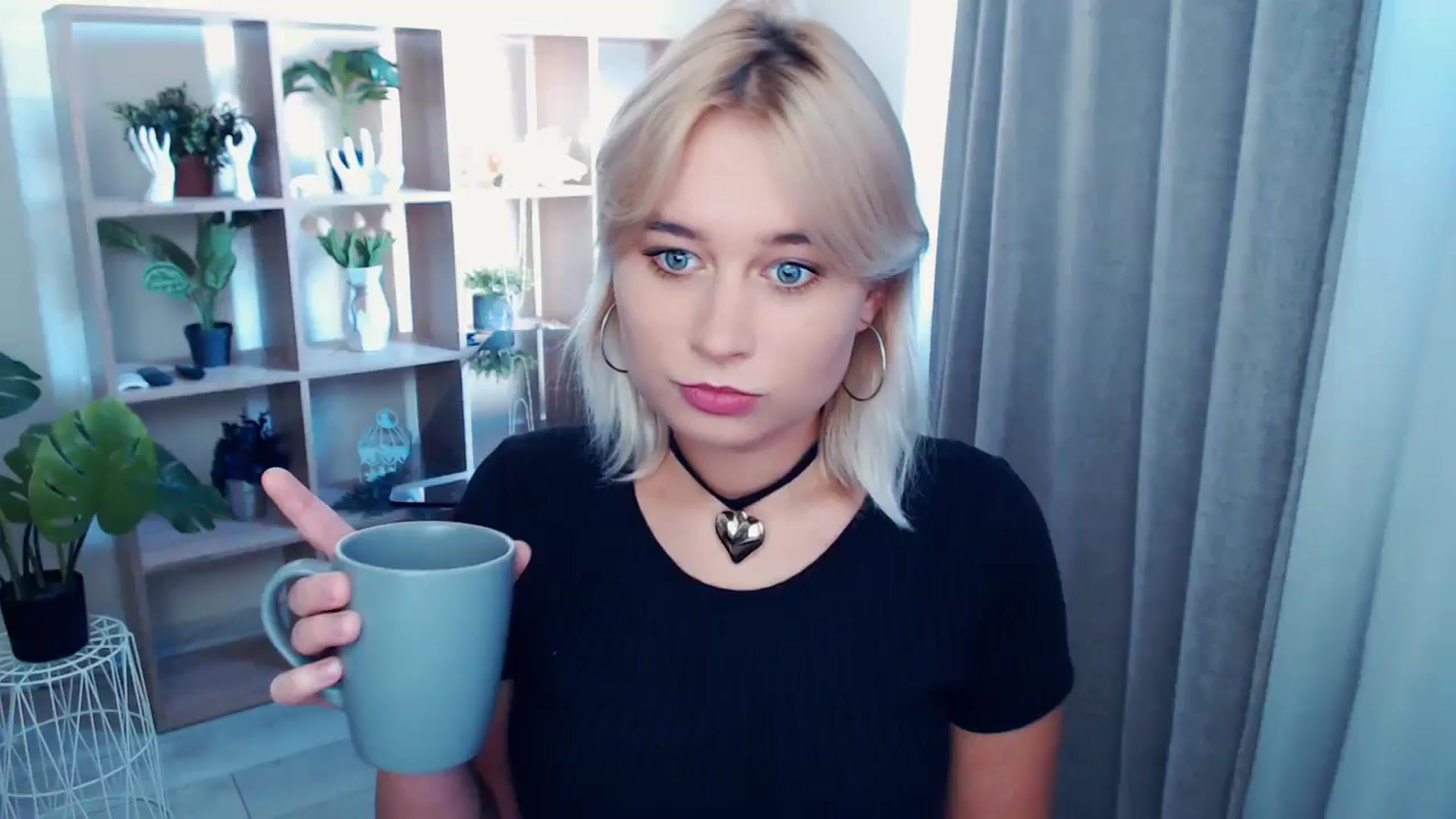 Gallery image thumbnail from Kukla_kolduna's myfreecams stream on, 09/22/2024, 15:19 image 4 of 20