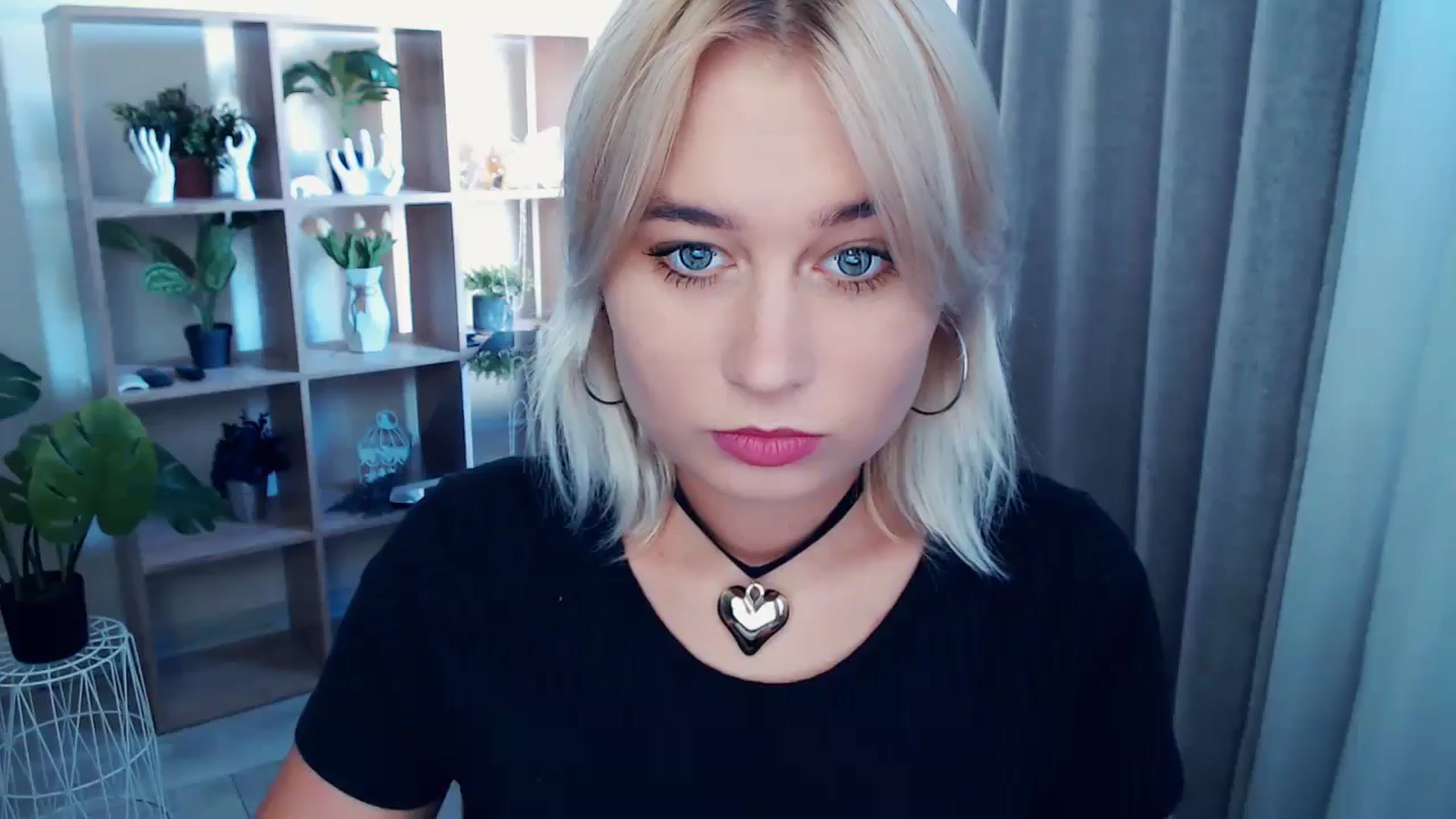 Gallery image thumbnail from Kukla_kolduna's myfreecams stream on, 09/22/2024, 15:19 image 1 of 20