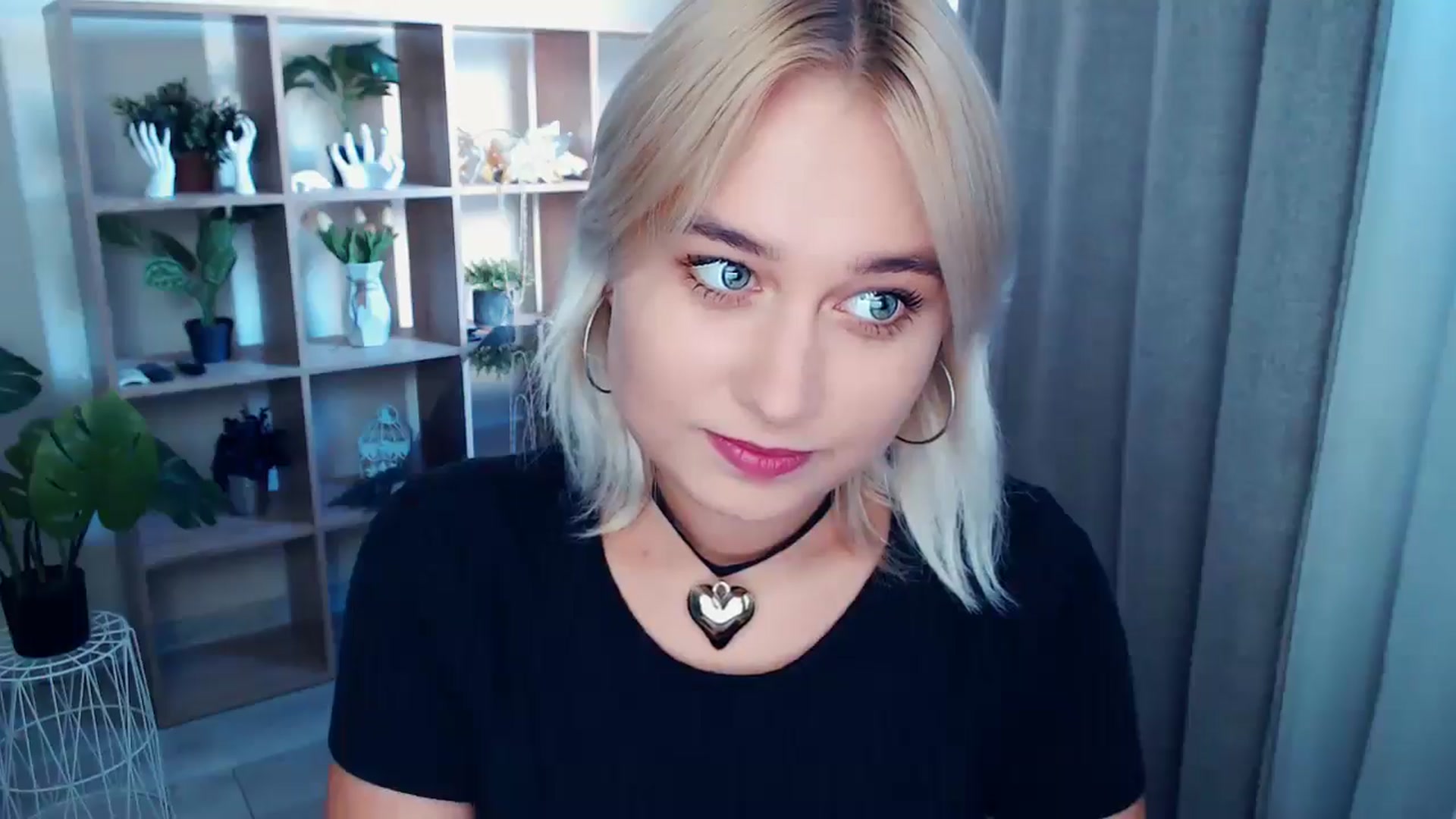 Gallery image thumbnail from Kukla_kolduna's myfreecams stream on, 09/22/2024, 15:19 image 13 of 20