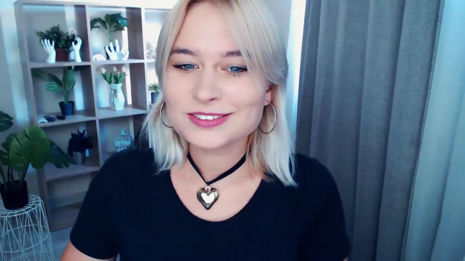 Gallery image thumbnail from Kukla_kolduna's myfreecams stream on, 09/22/2024, 15:19 image 14 of 20