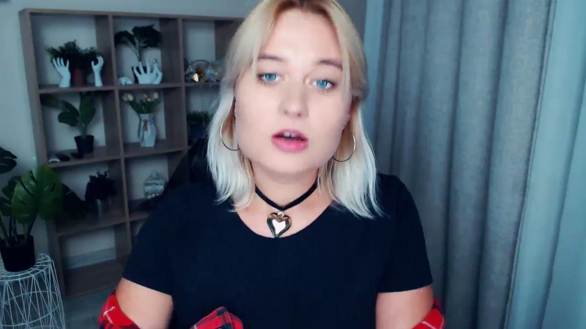 Gallery image thumbnail from Kukla_kolduna's myfreecams stream on, 09/22/2024, 16:33 image 11 of 20