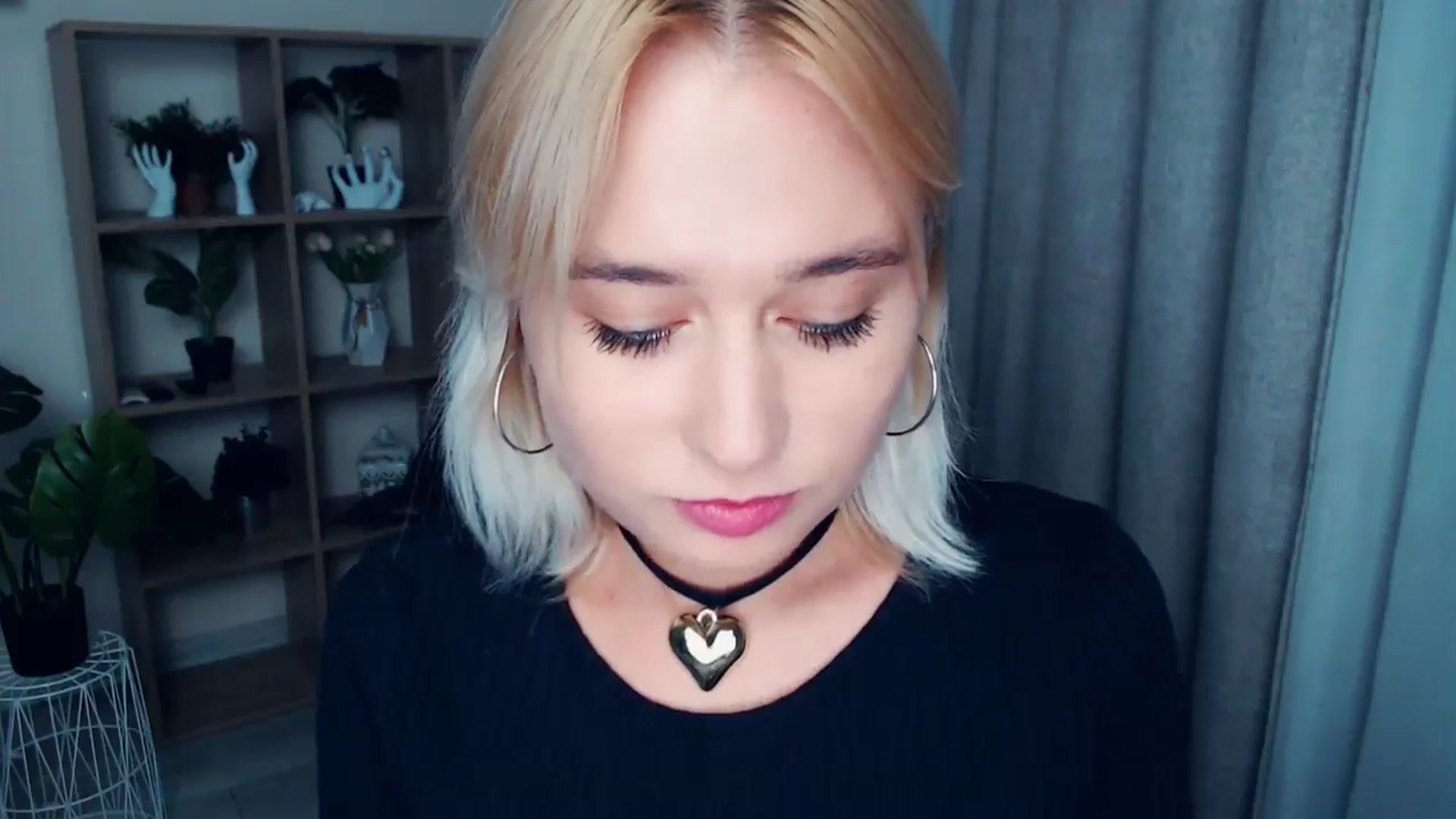 Gallery image thumbnail from Kukla_kolduna's myfreecams stream on, 09/22/2024, 16:33 image 14 of 20