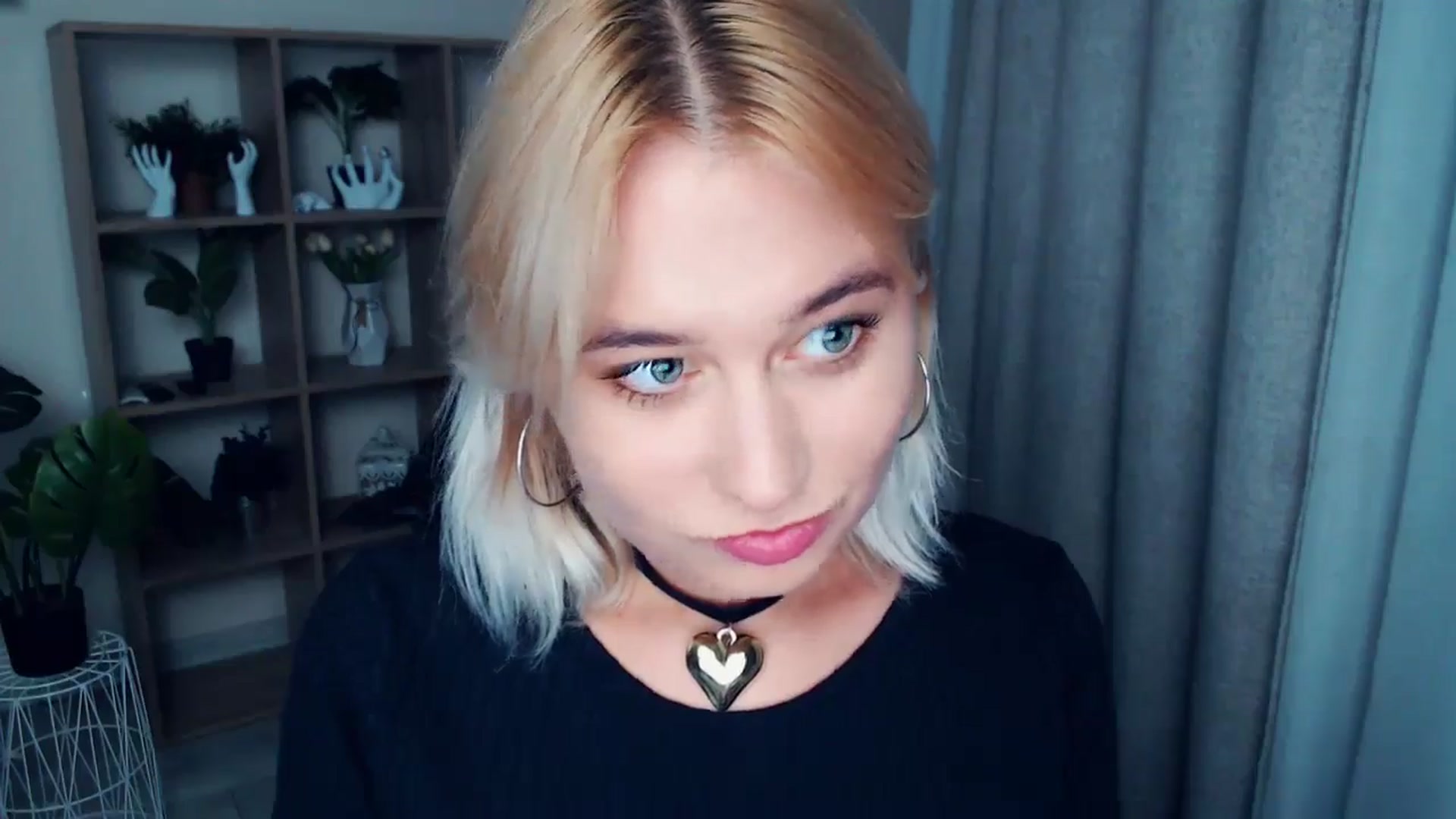 Gallery image thumbnail from Kukla_kolduna's myfreecams stream on, 09/22/2024, 16:33 image 13 of 20