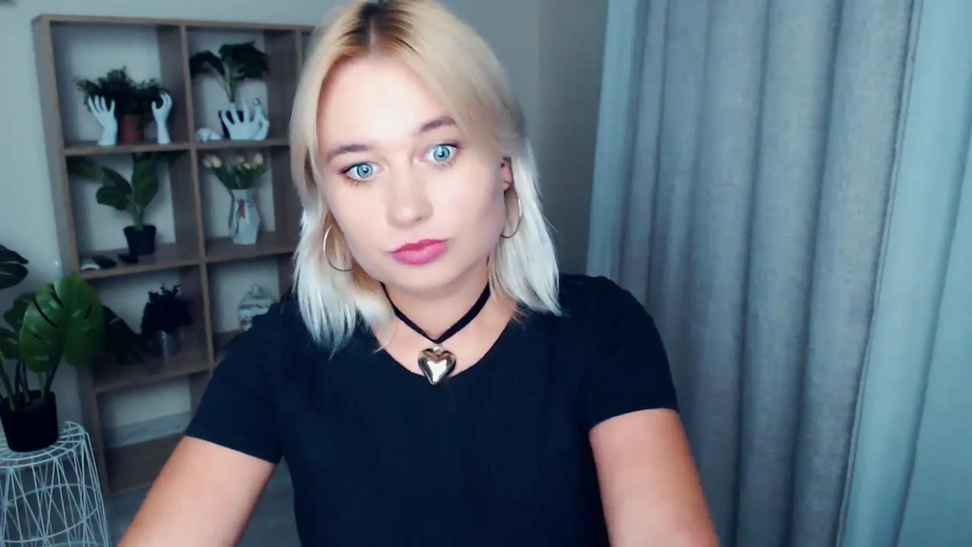 Gallery image thumbnail from Kukla_kolduna's myfreecams stream on, 09/22/2024, 16:33 image 19 of 20